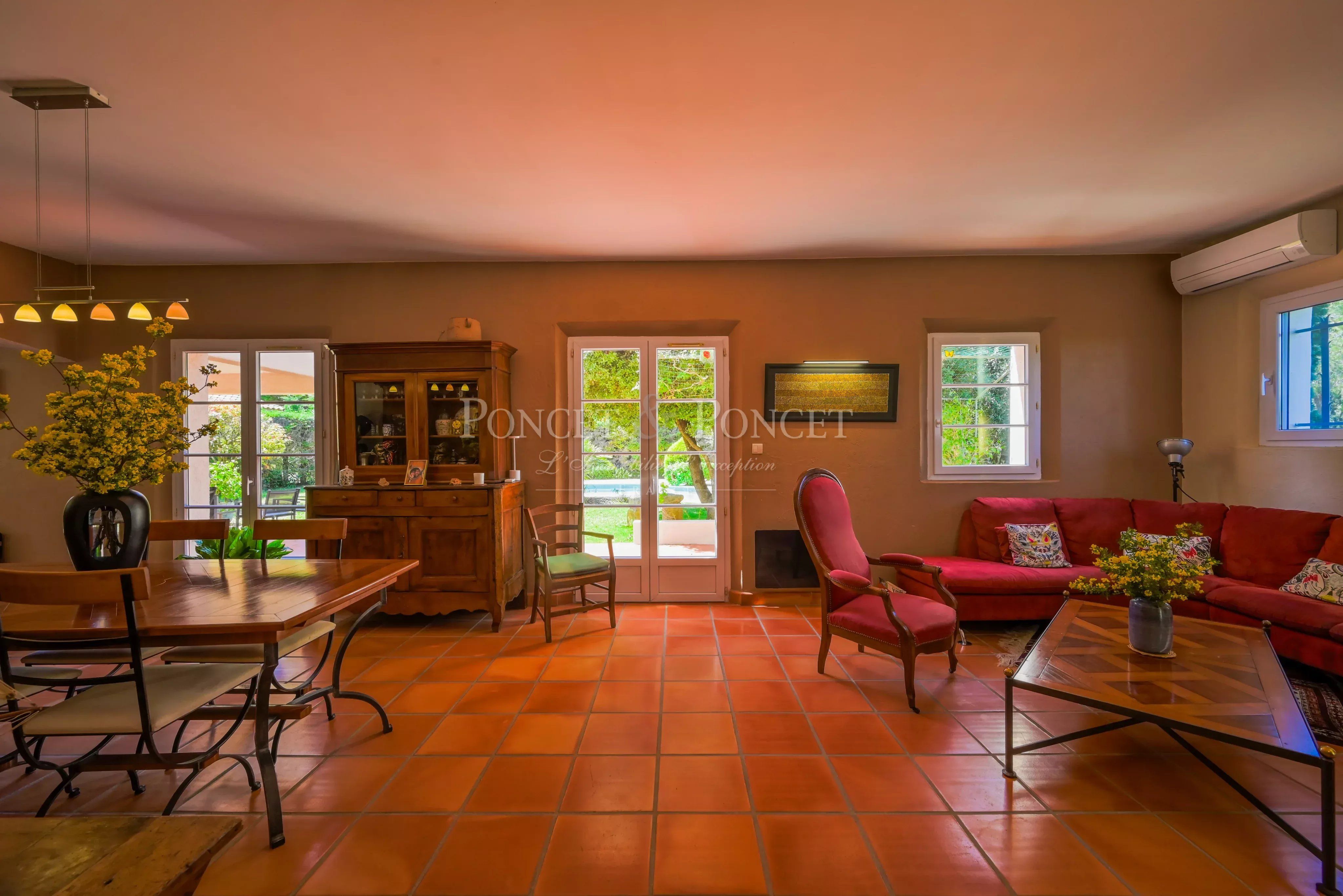 Charming Character Family Home North of Montpellier