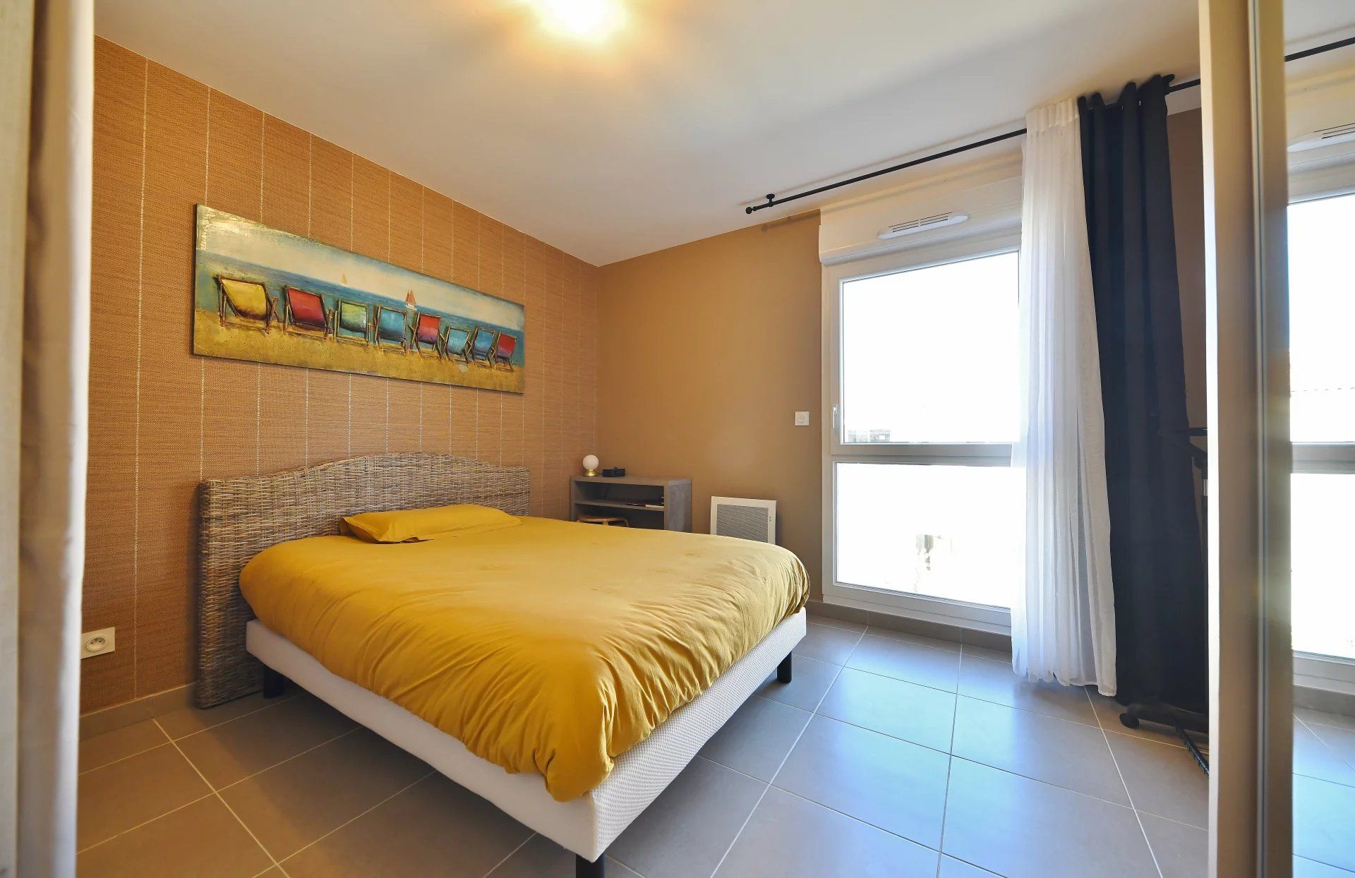 Apartment type T2 with terrace and parking Uzes by foot!