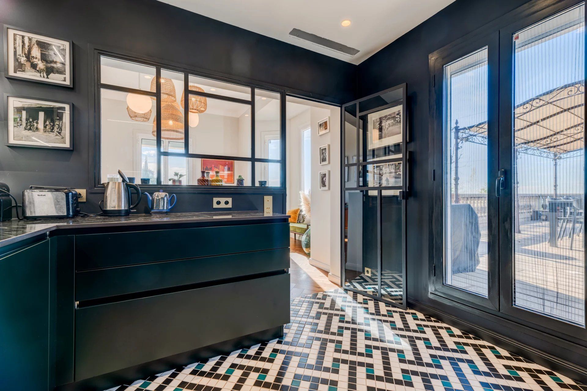 NICE/SAINT PIERRE DE FERIC/VILLA ART DECO RENOVEE/PISCINE/VUE MER/ GARAGE