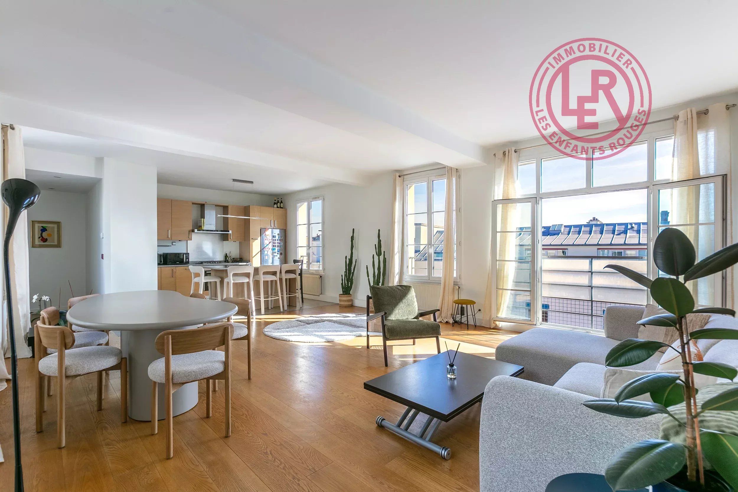 Paris 11ème - Cirque d'Hiver - Appartement familial avec vue dégagée et ascenseur