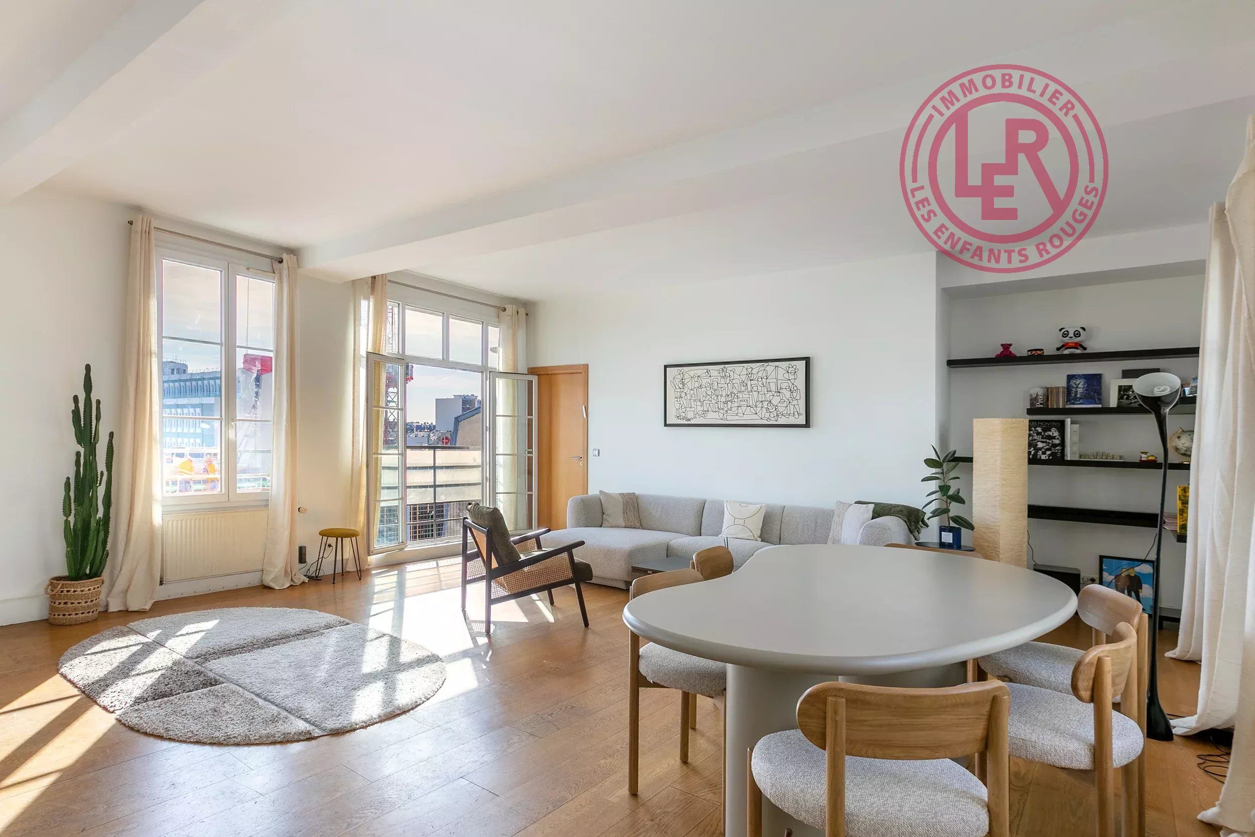 Paris 11ème - Cirque d'Hiver - Appartement familial avec vue dégagée et ascenseur