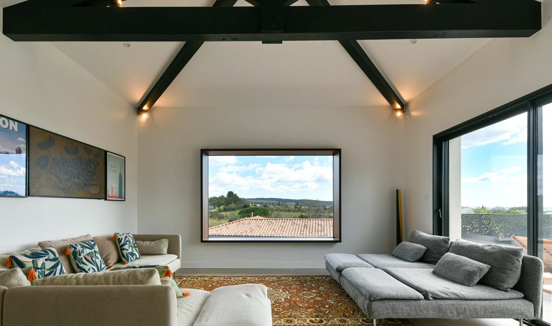 Uzès : Propriété contemporaine avec vues panoramiques