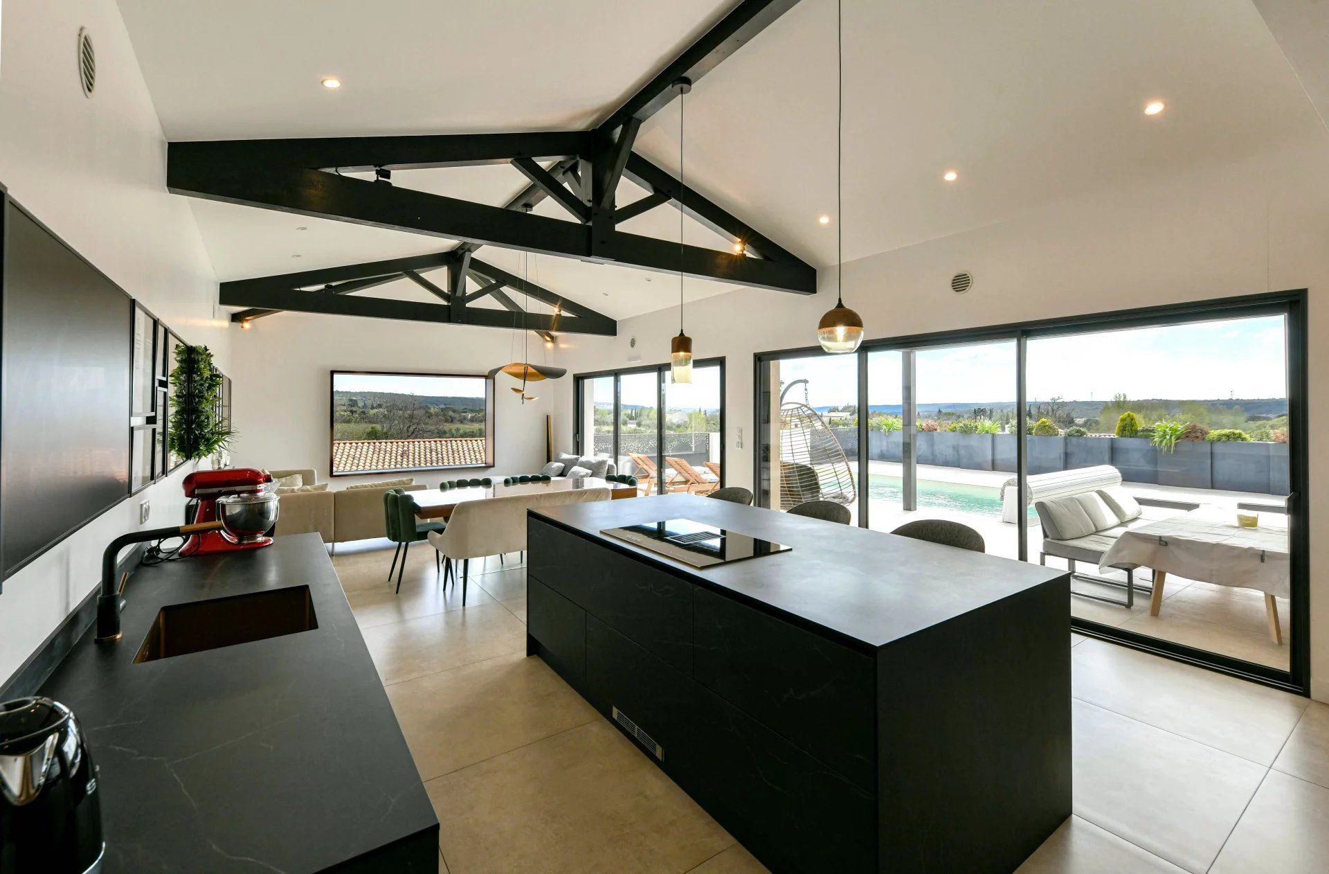Uzès : Propriété contemporaine avec vues panoramiques