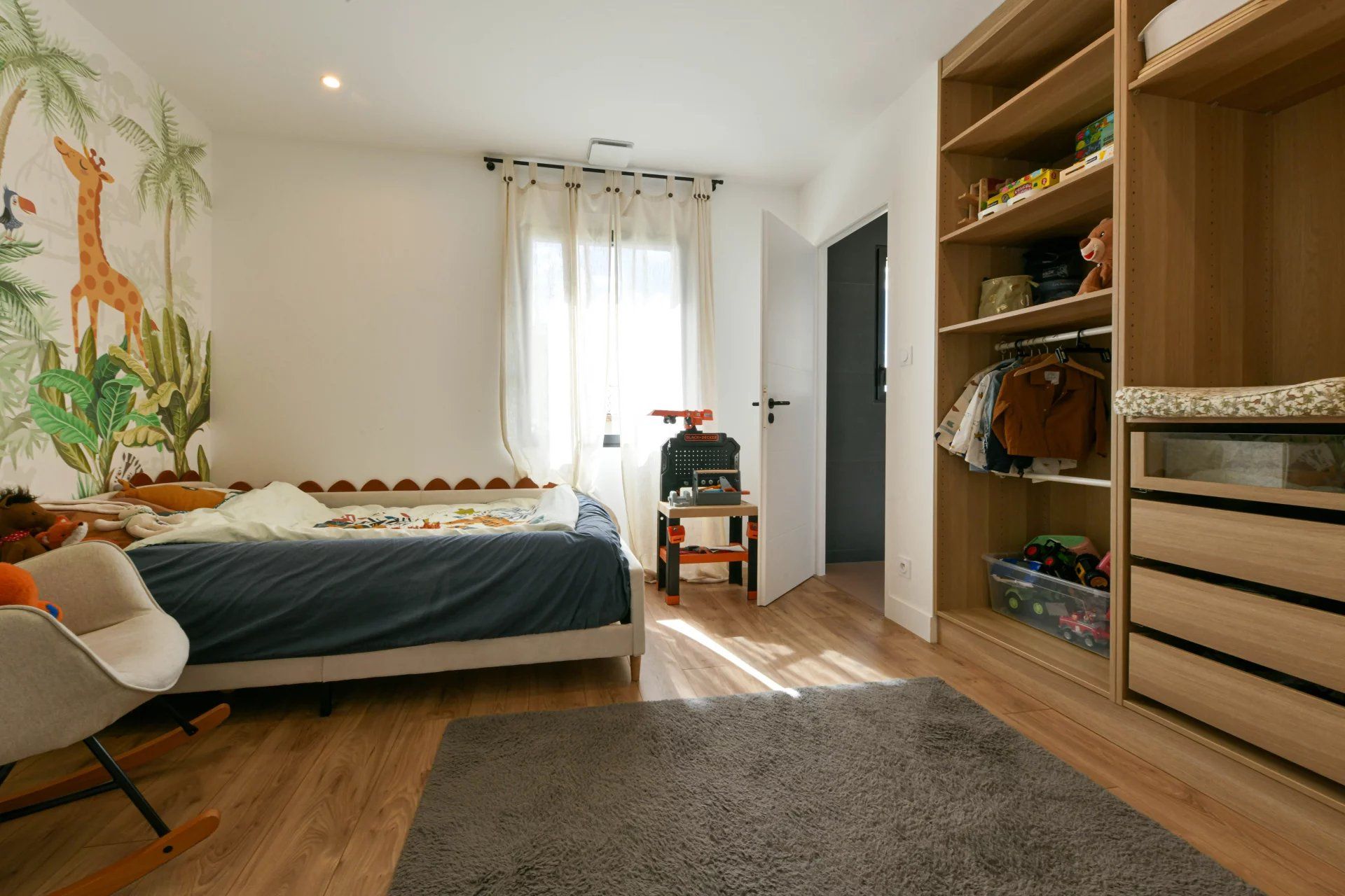 Uzès : Propriété contemporaine avec vues panoramiques