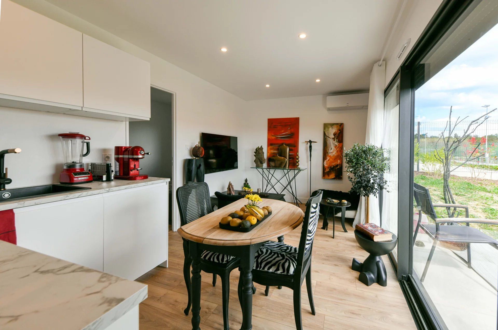 Uzès : Propriété contemporaine avec vues panoramiques