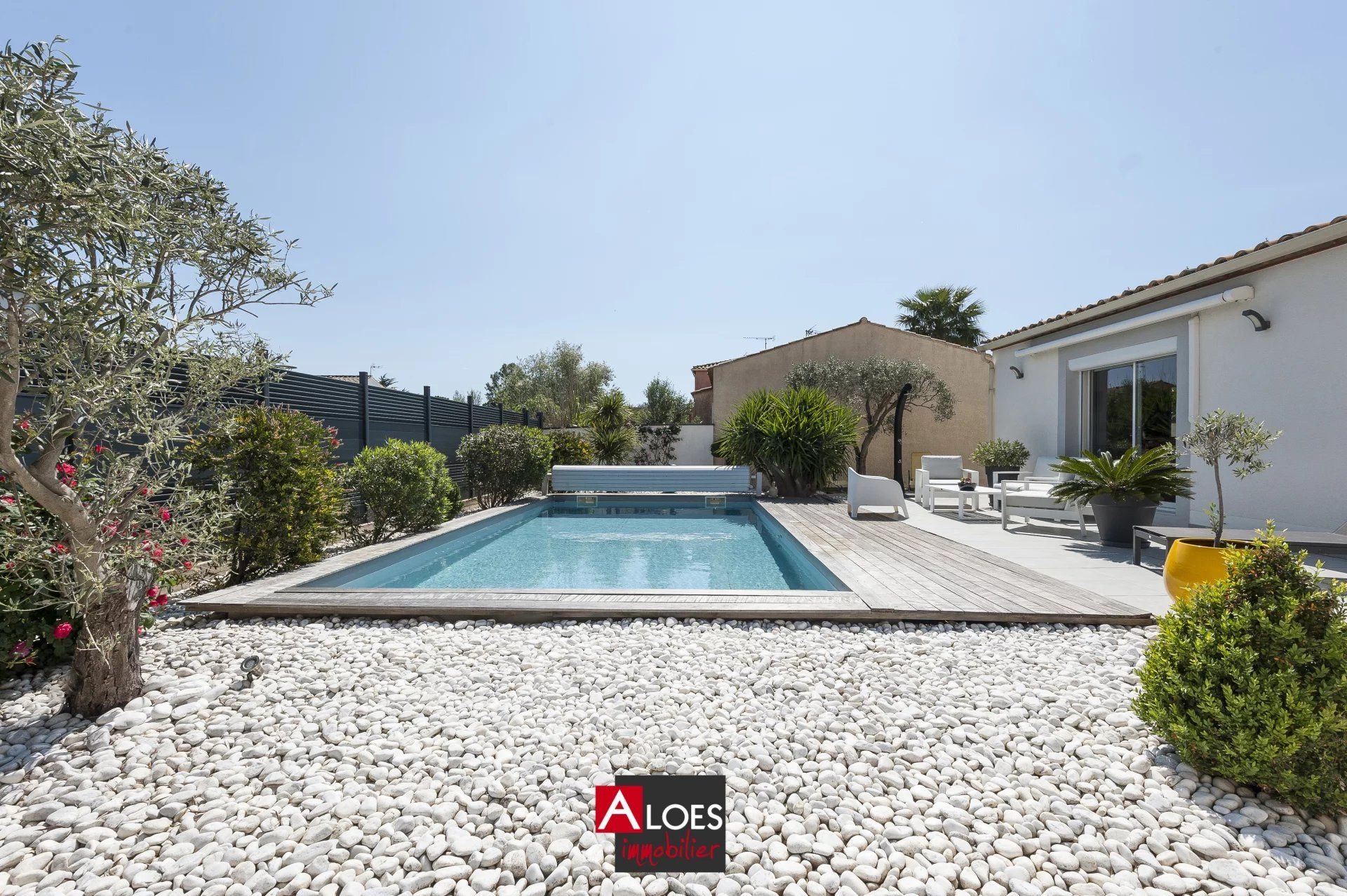 Maison Aigues-Mortes de plain-pied 4 pièces avec piscine