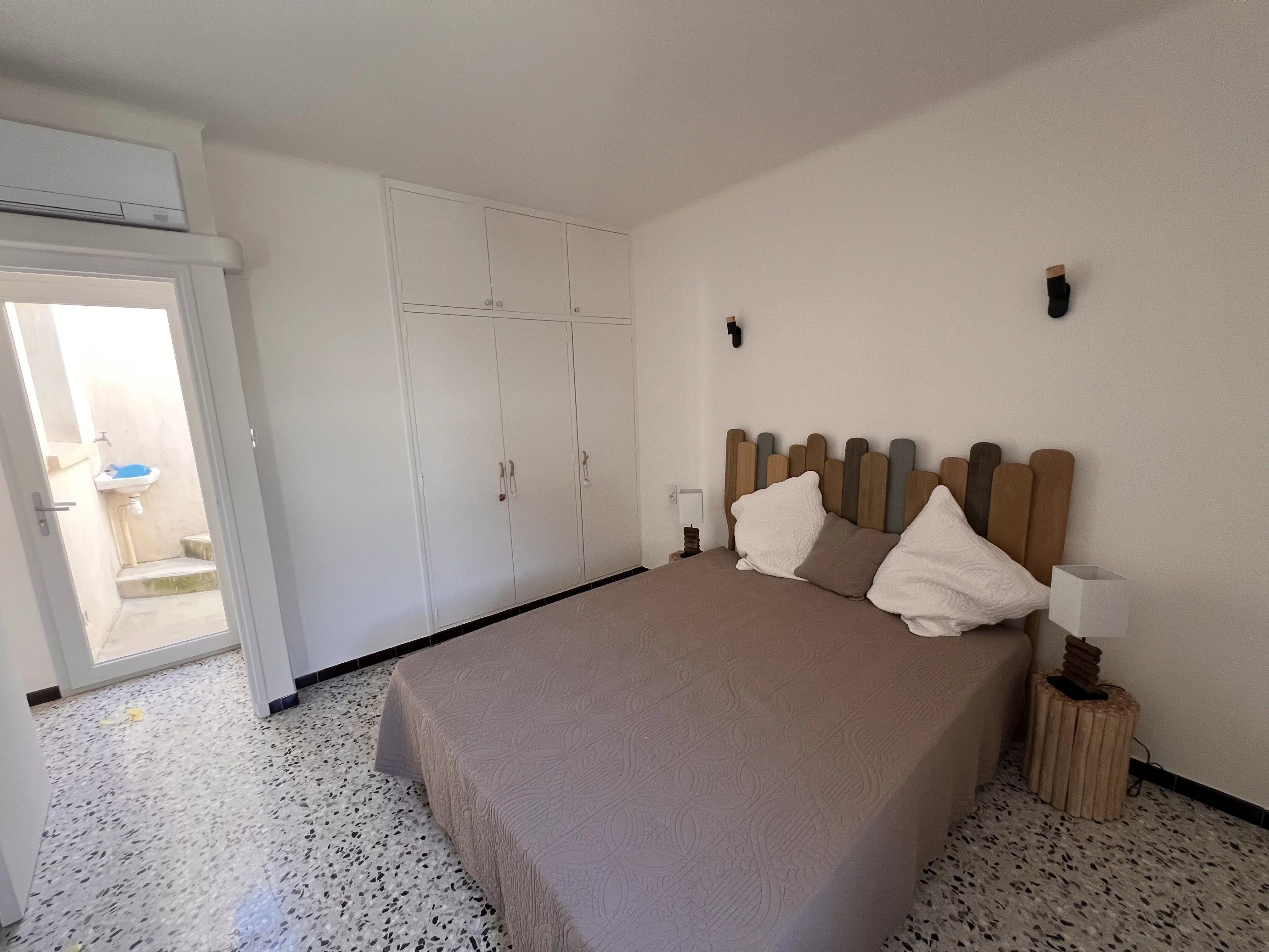 Charmante maison de village meublée à Aigues-Mortes