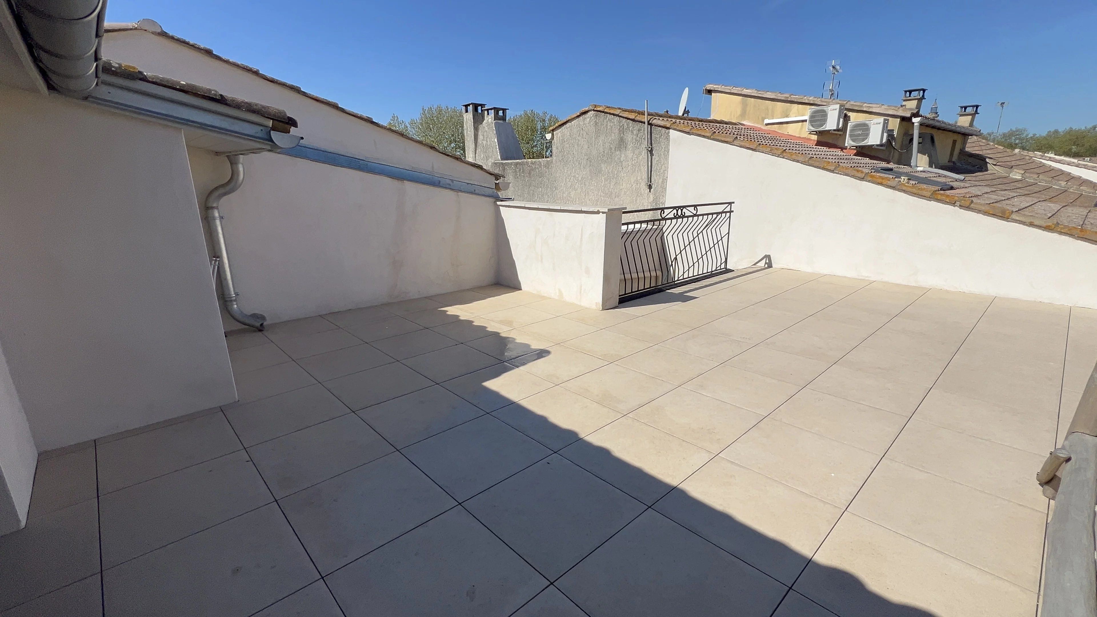 Charmante maison de village meublée à Aigues-Mortes