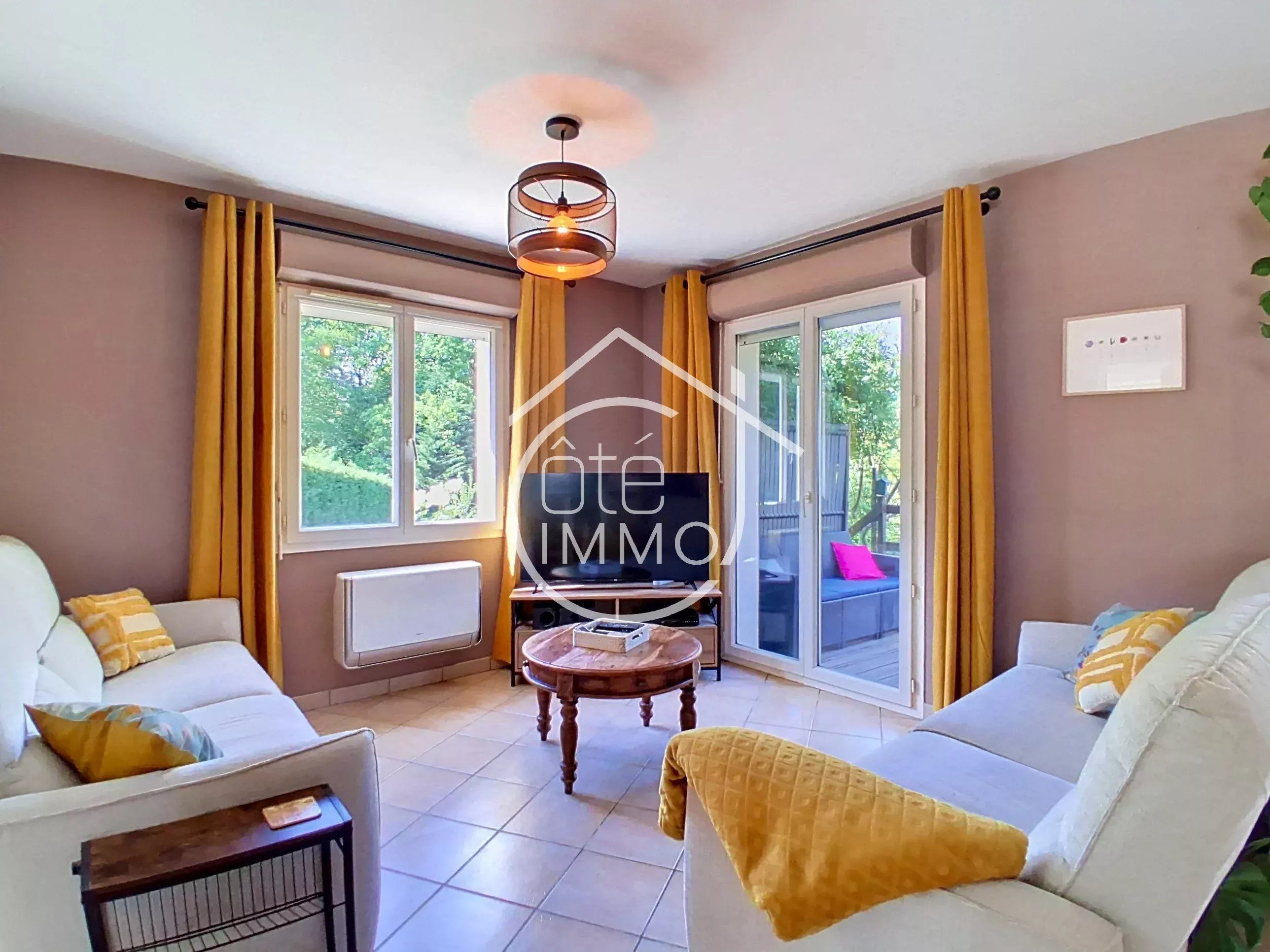 MARGUERON : Ravissante villa de plain-pied 108 m² sur beau parc arboré de 2961 m²
