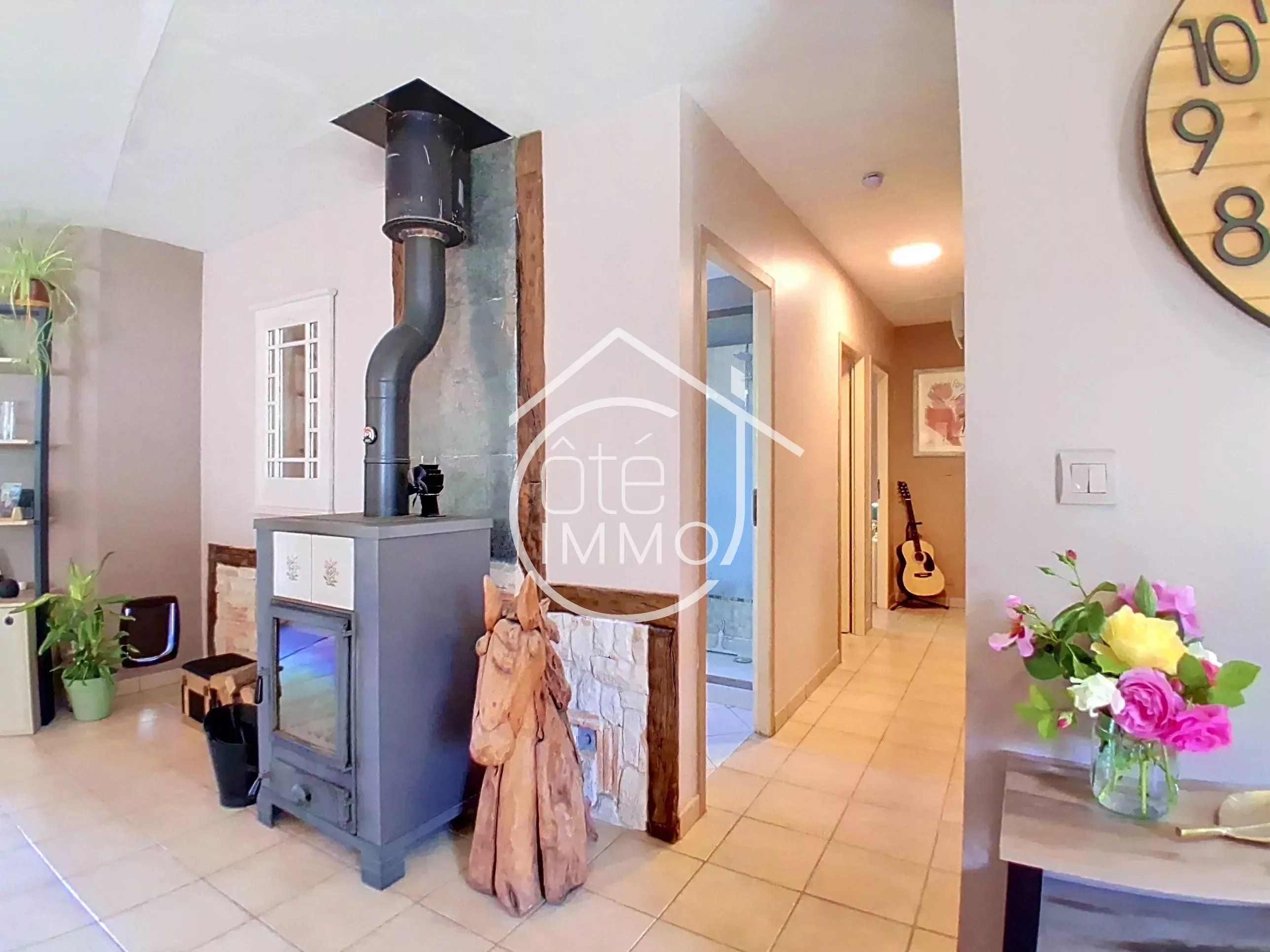 MARGUERON : Ravissante villa de plain-pied 108 m² sur beau parc arboré de 2961 m²