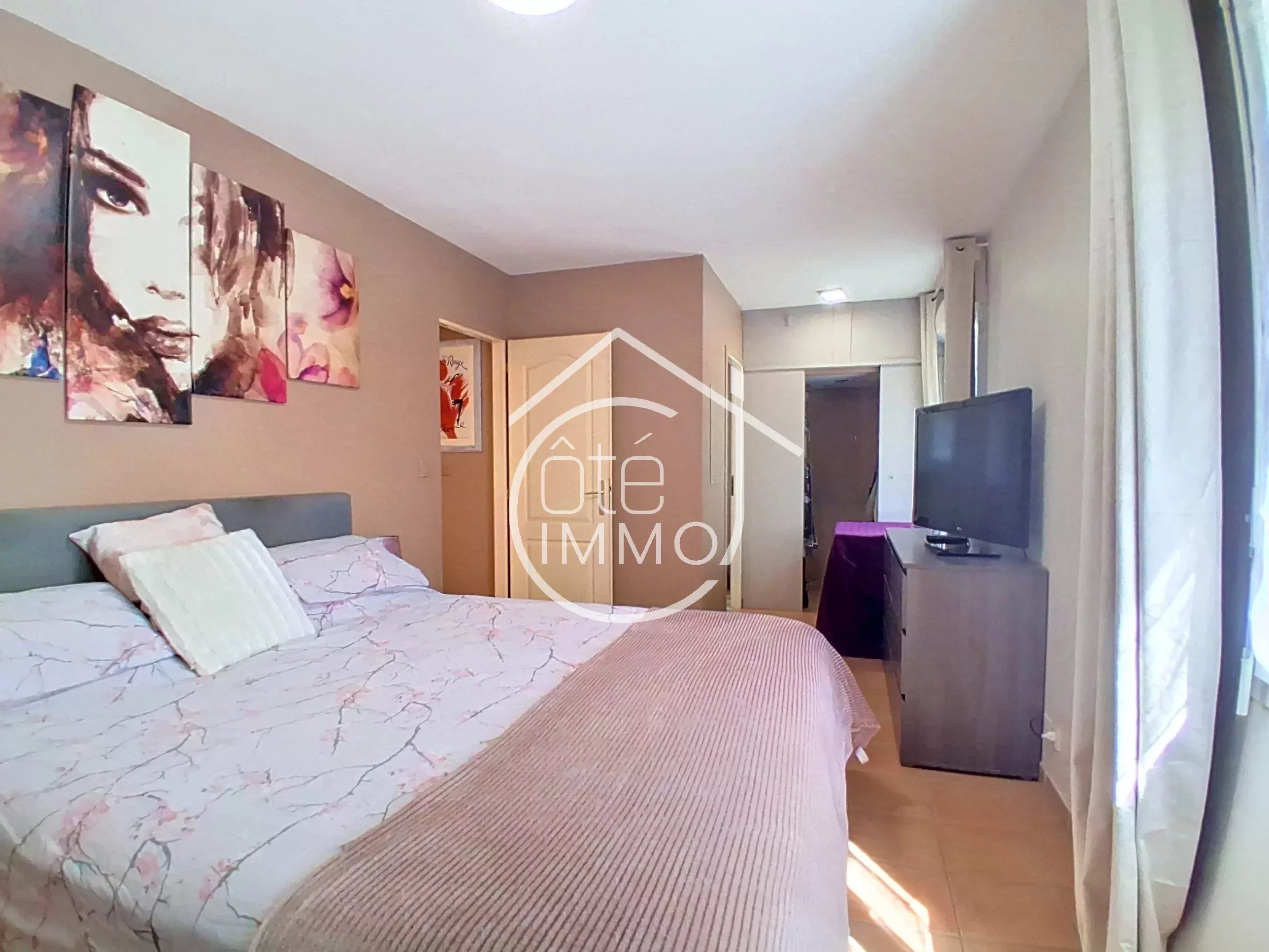 MARGUERON : Ravissante villa de plain-pied 108 m² sur beau parc arboré de 2961 m²