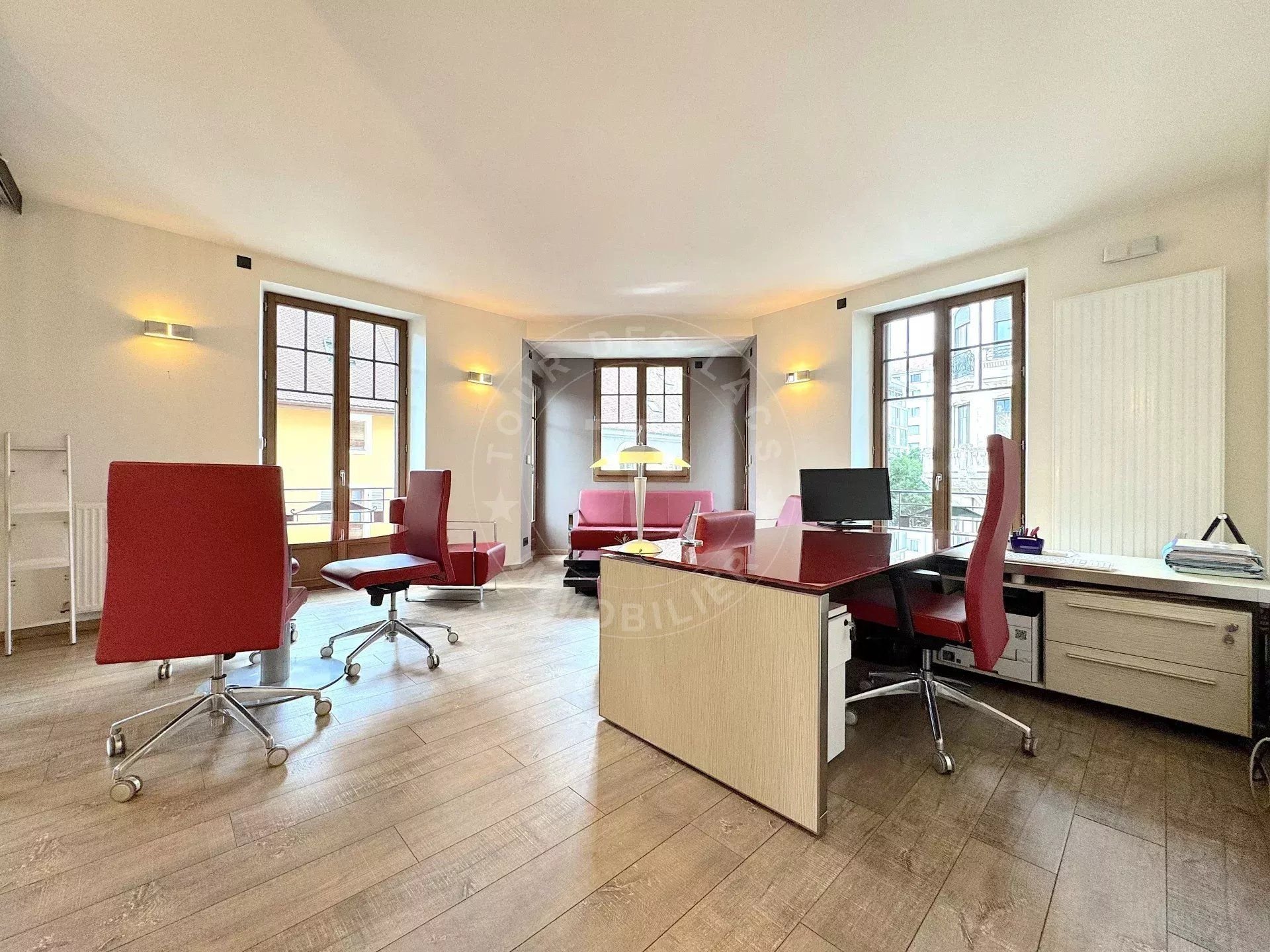 Appartement 6 pièces 180 m² – Annecy centre-ville – Terrasse, parking,