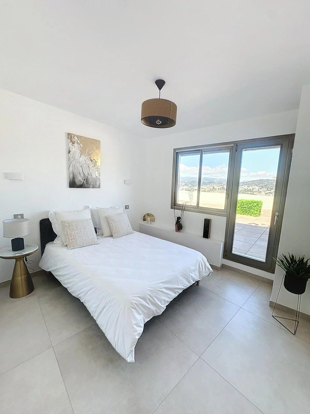 Appartement 113 m2 avec terrasse de 190 m2 Mont Boron