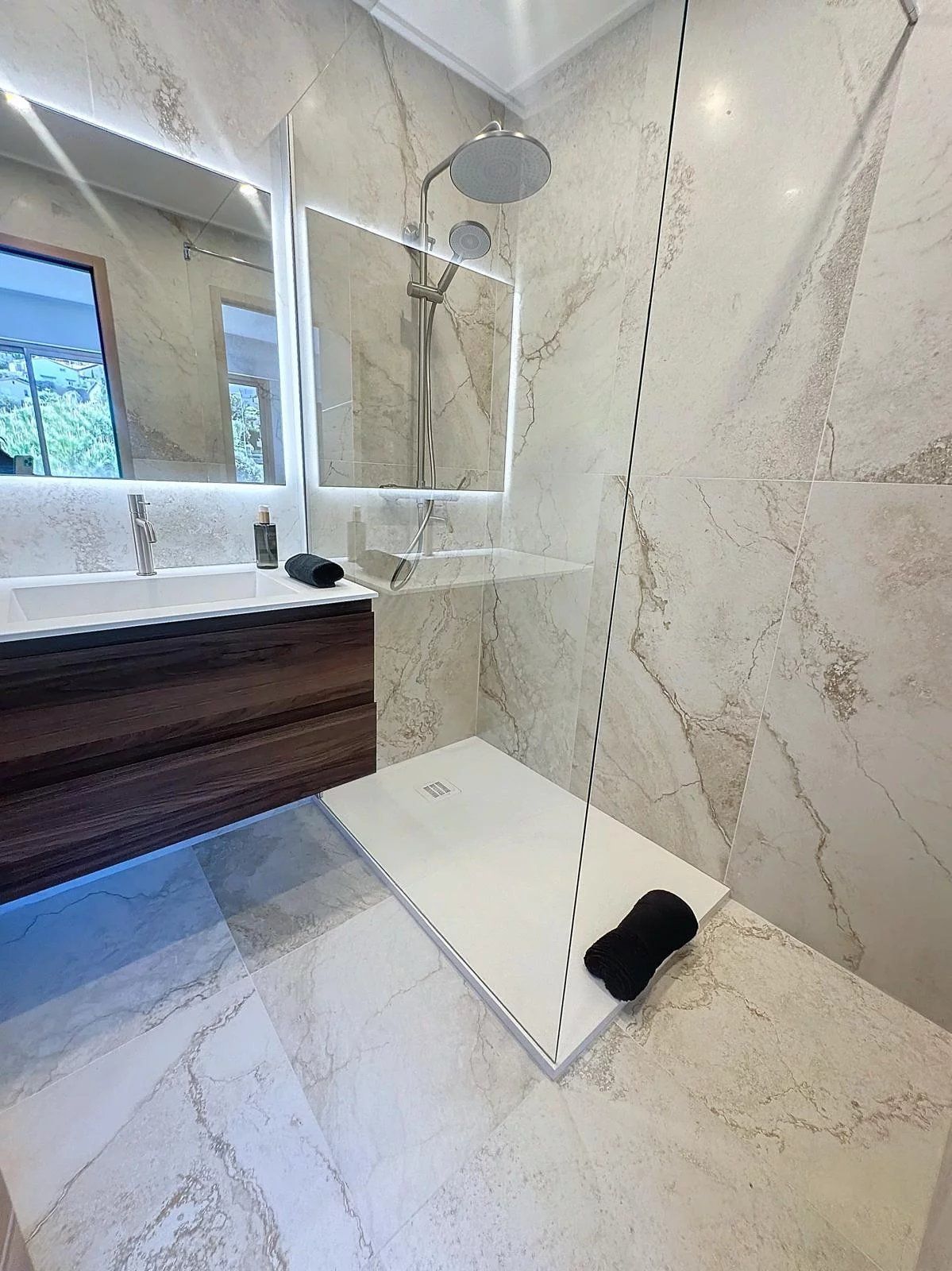 Appartement 113 m2 avec terrasse de 190 m2 Mont Boron