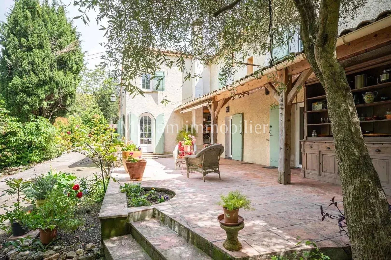 Bastide début 20ème siècle, 6 pièces piscine à GRASSE
