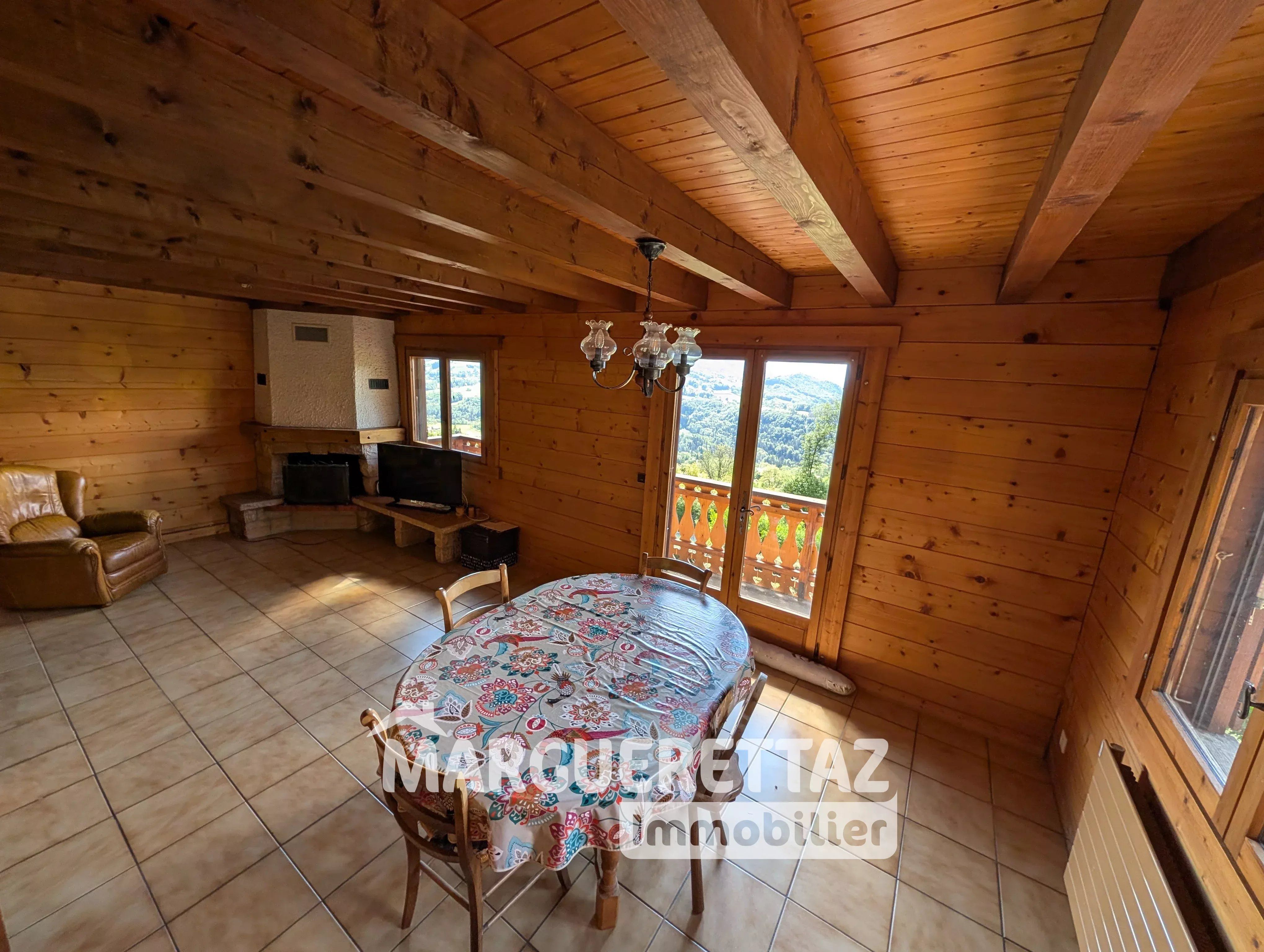 A ONNION CHALET AUTHENTIQUE FACE AU MONT-BLANC