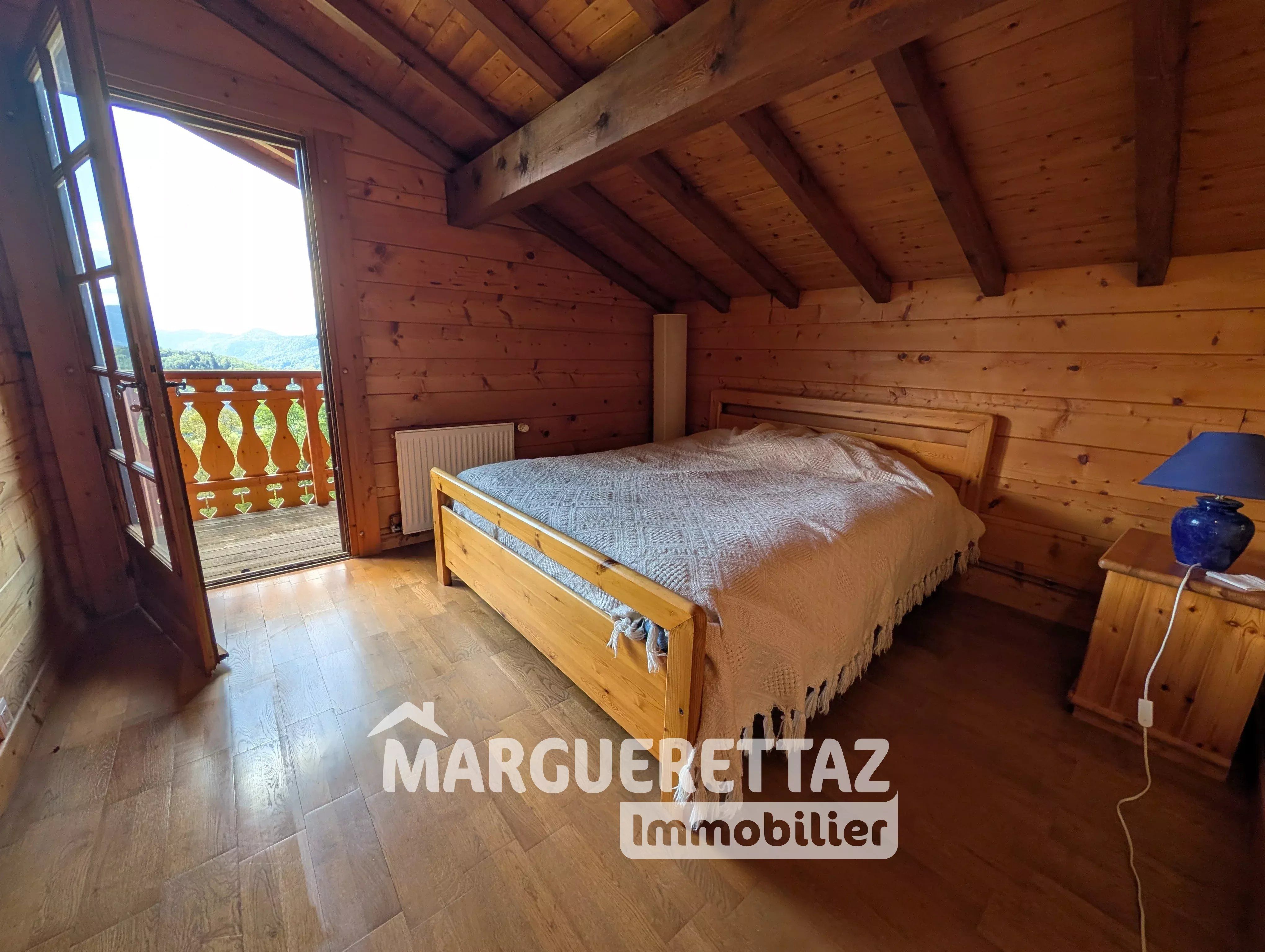 A ONNION CHALET AUTHENTIQUE FACE AU MONT-BLANC