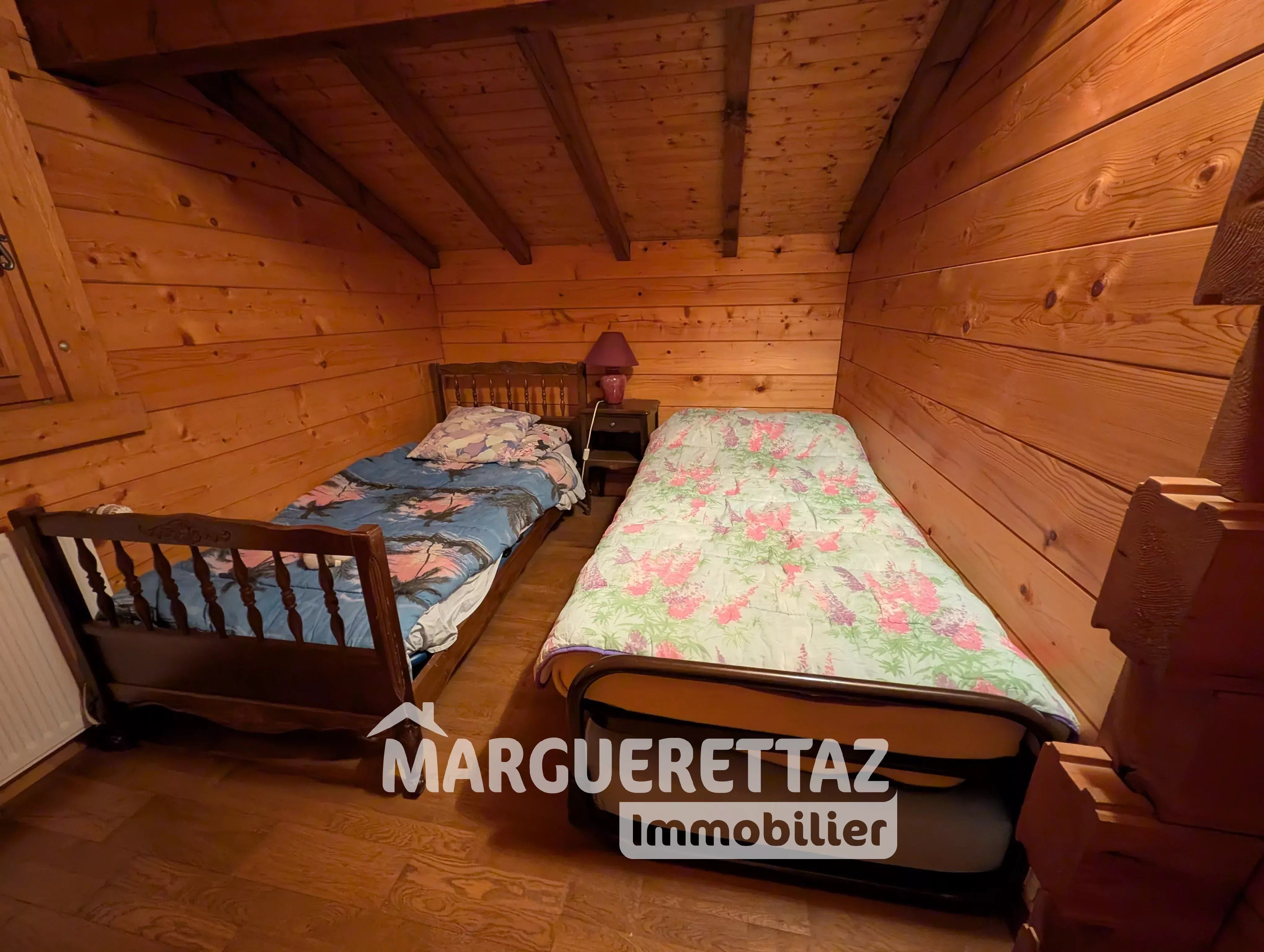 A ONNION CHALET AUTHENTIQUE FACE AU MONT-BLANC