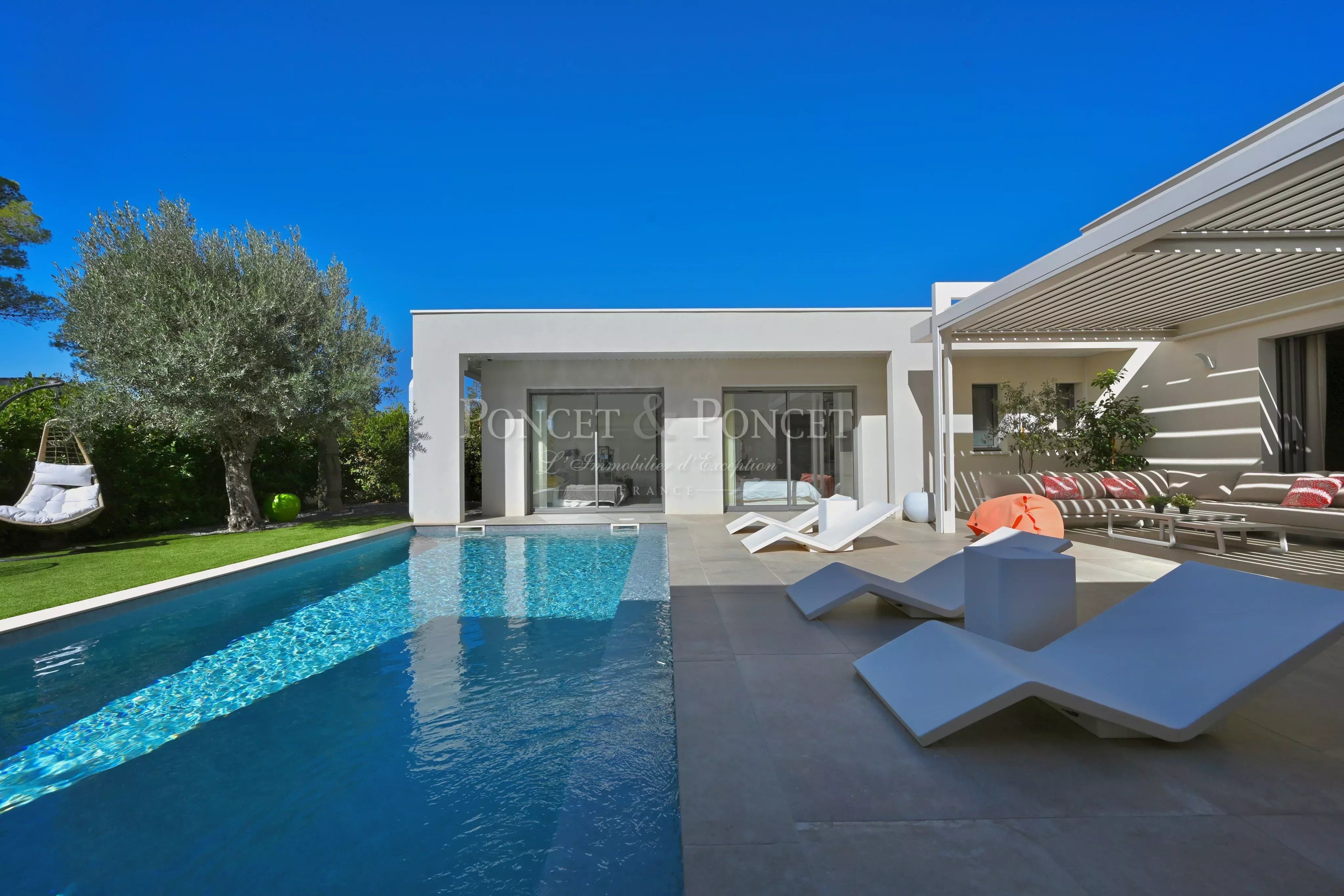 Villa contemporaine de plain-pied Pic Saint-Loup.