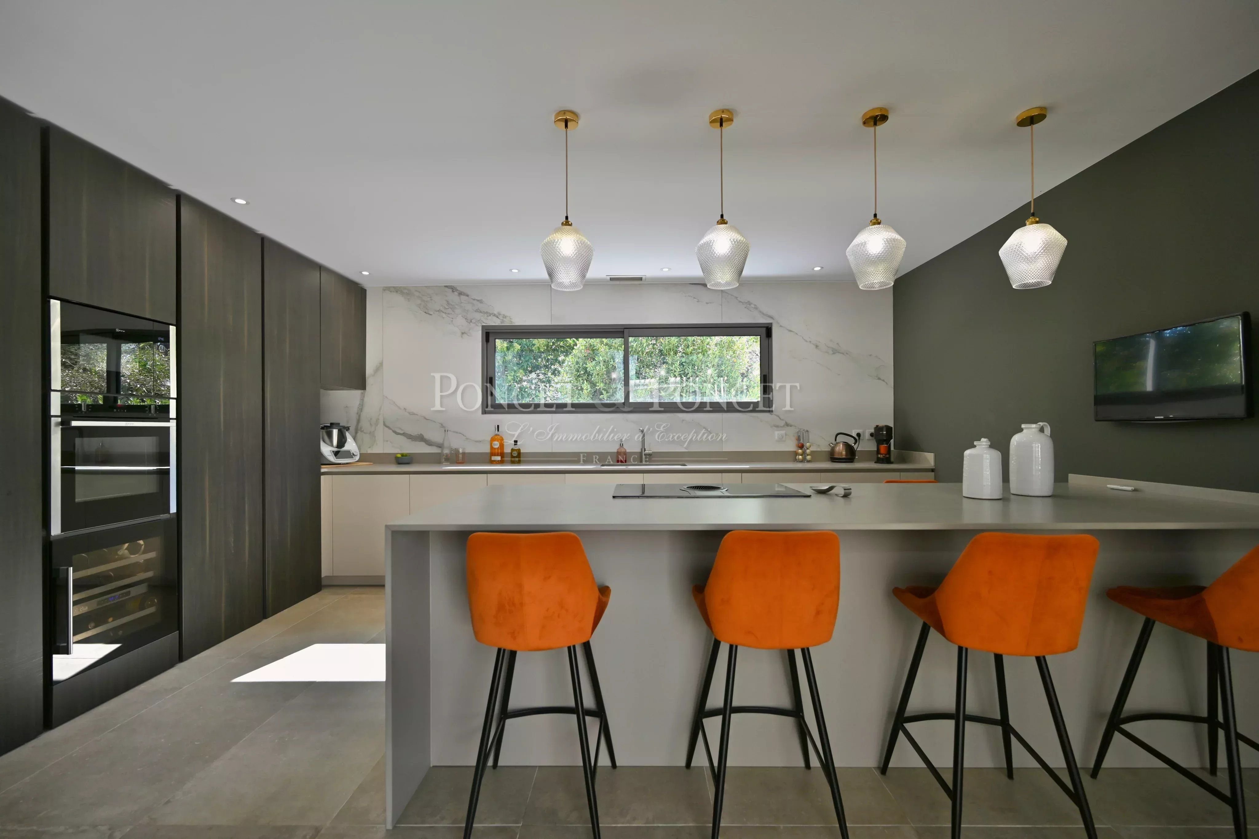 Villa contemporaine de plain-pied Pic Saint-Loup.