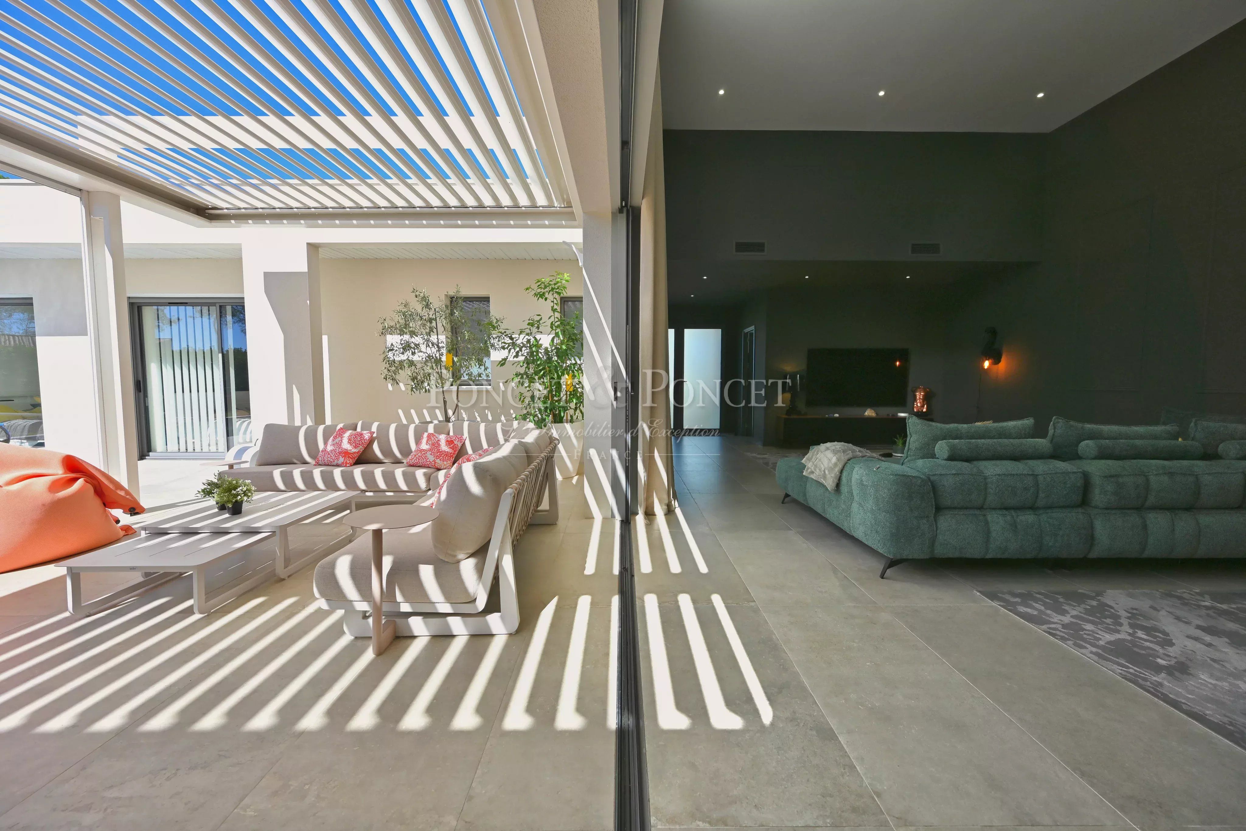 Villa contemporaine de plain-pied Pic Saint-Loup.