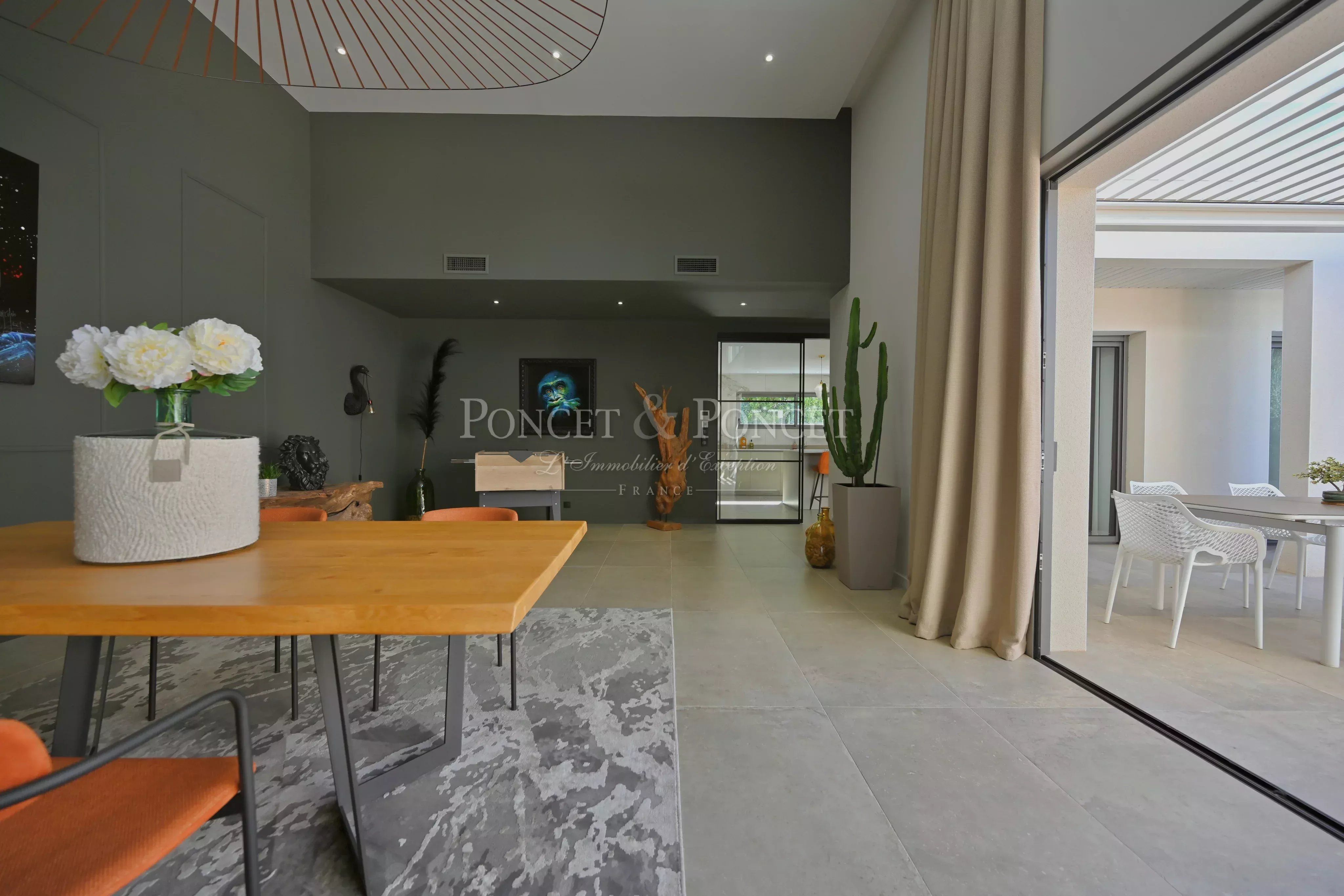 Villa contemporaine de plain-pied Pic Saint-Loup.