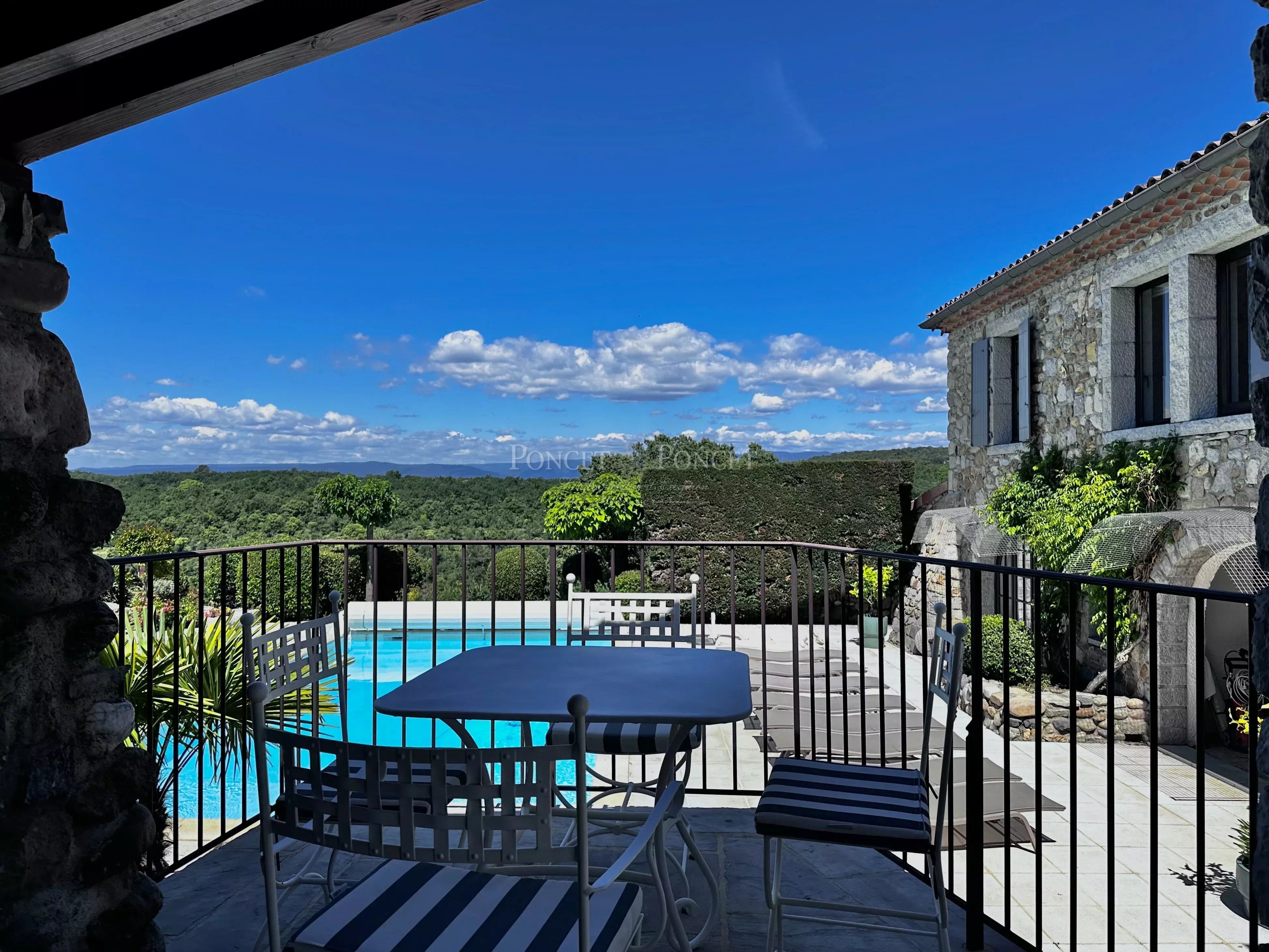 Domaine d’Exception entre Vignes et Oliviers