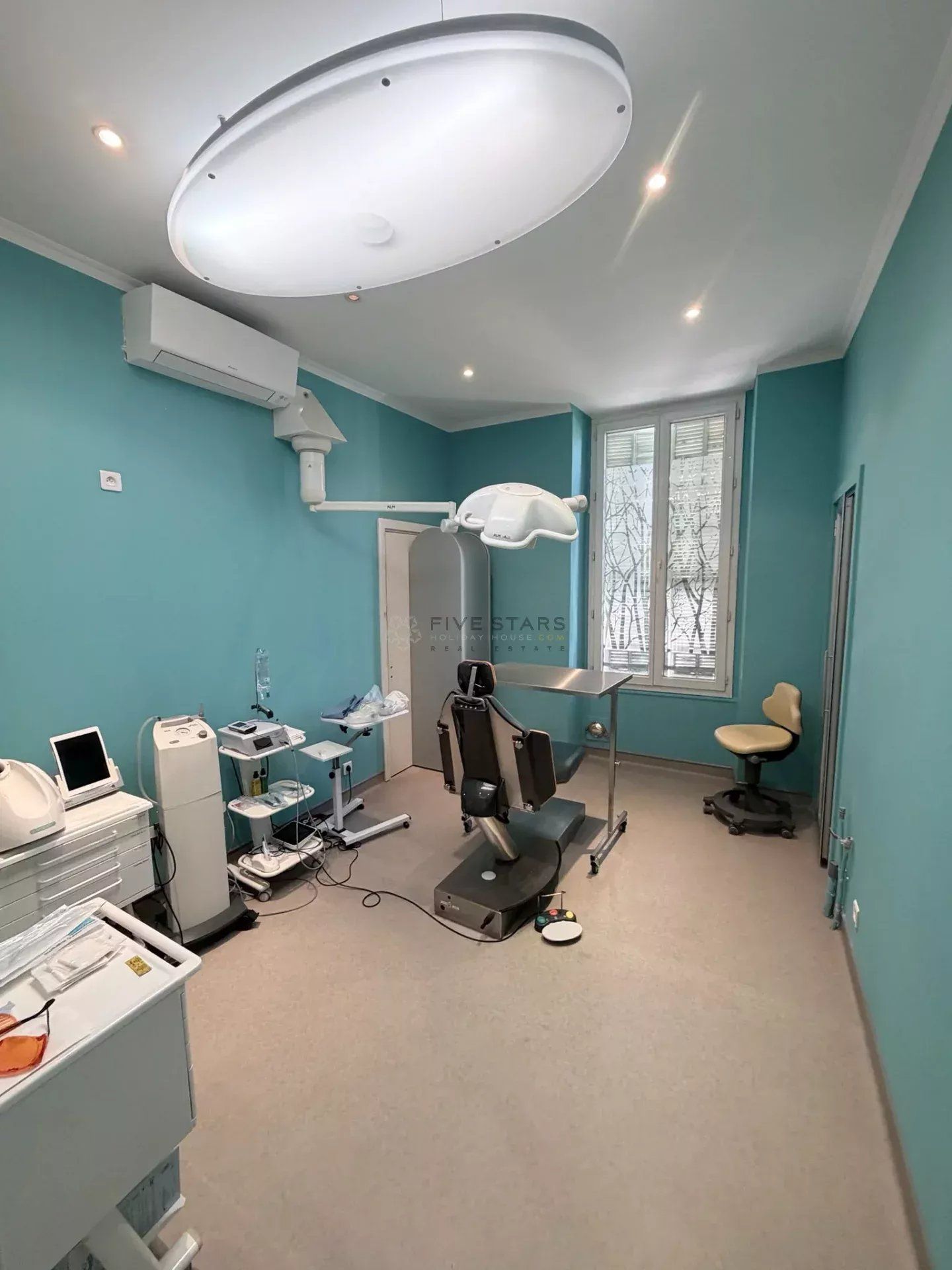 NICE CENTRE – AVENUE JEAN MÉDECIN - Opportunité rare – Local professionnel / commercial de 202 m²