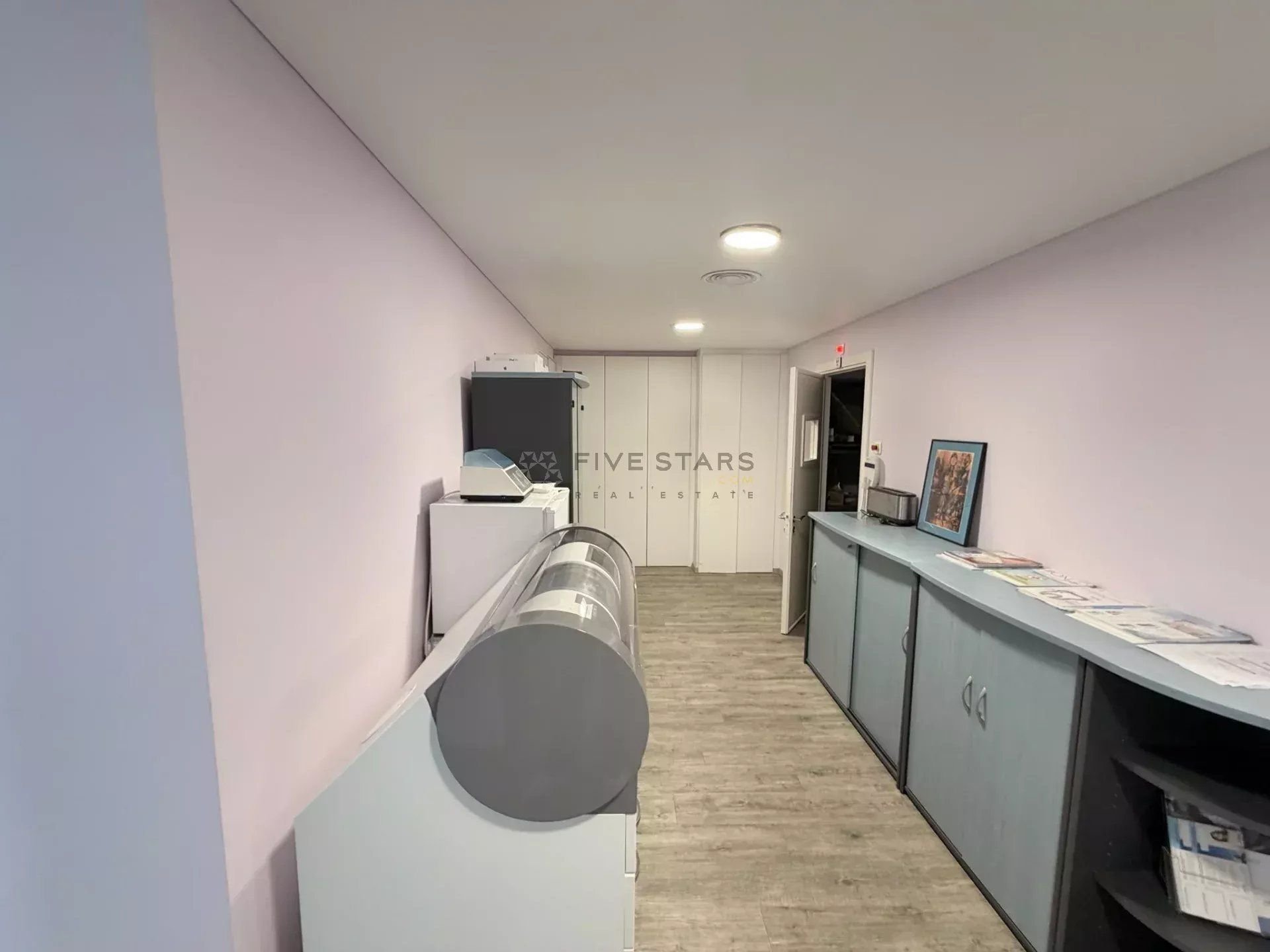 NICE CENTRE – AVENUE JEAN MÉDECIN - Opportunité rare – Local professionnel / commercial de 202 m²
