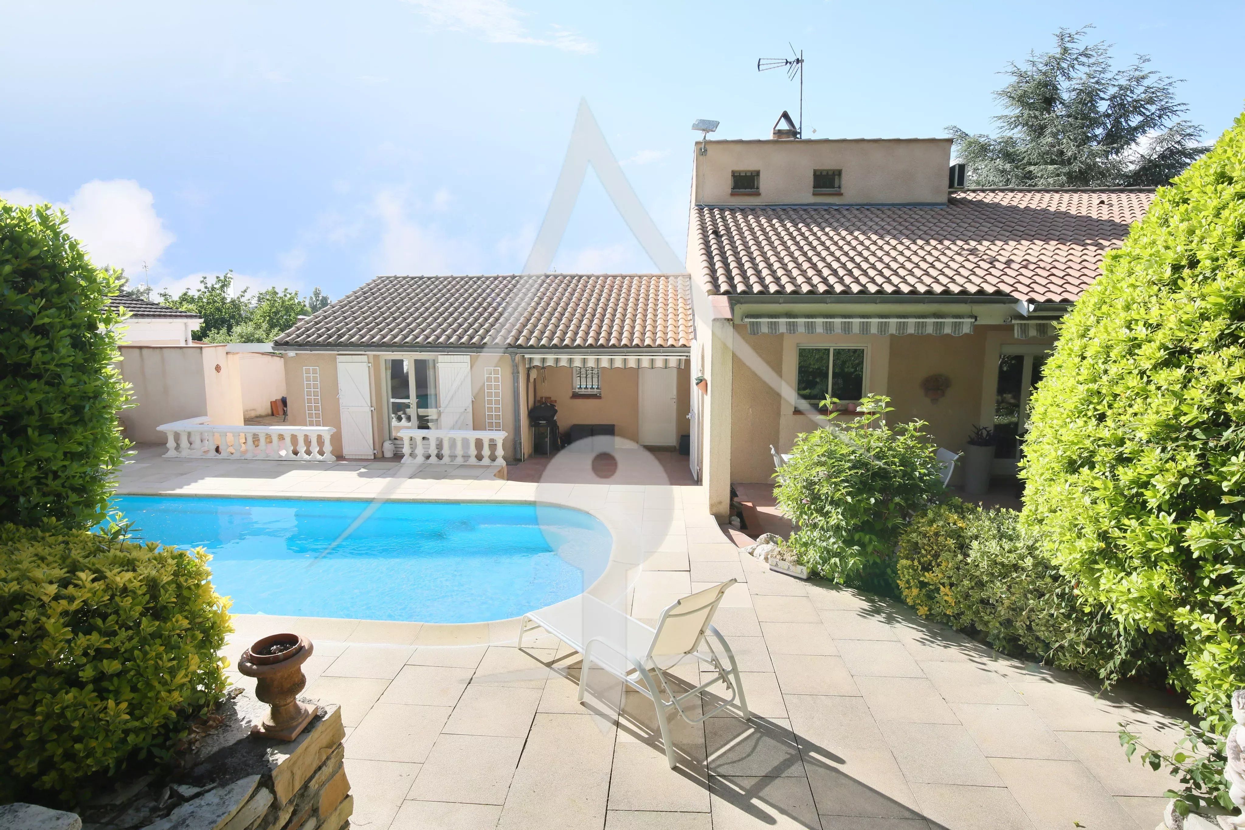 House for sale in Muret (Le Barry) — 220 sqm single-story, 5 bedrooms and swimming pool