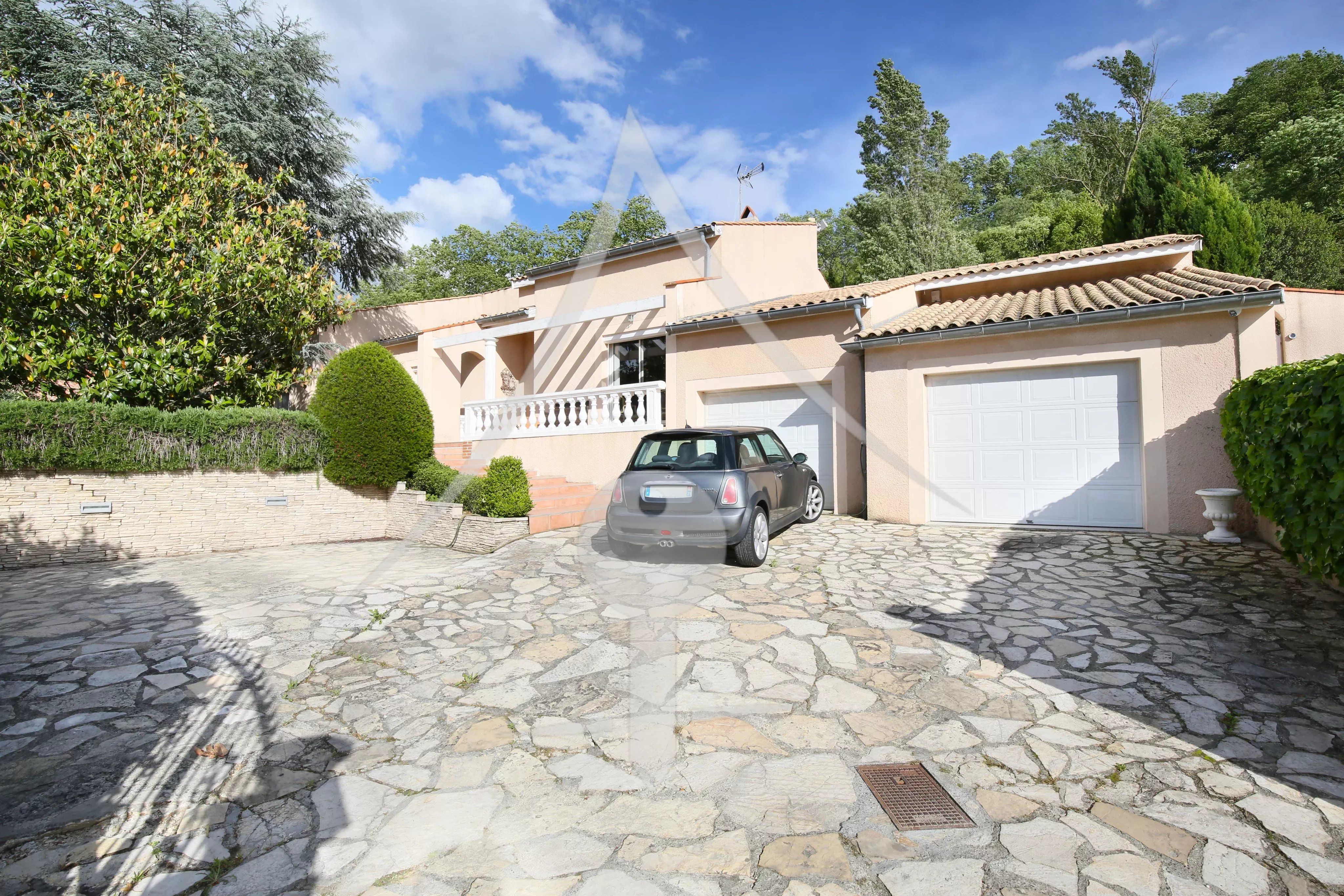 House for sale in Muret (Le Barry) — 220 sqm single-story, 5 bedrooms and swimming pool