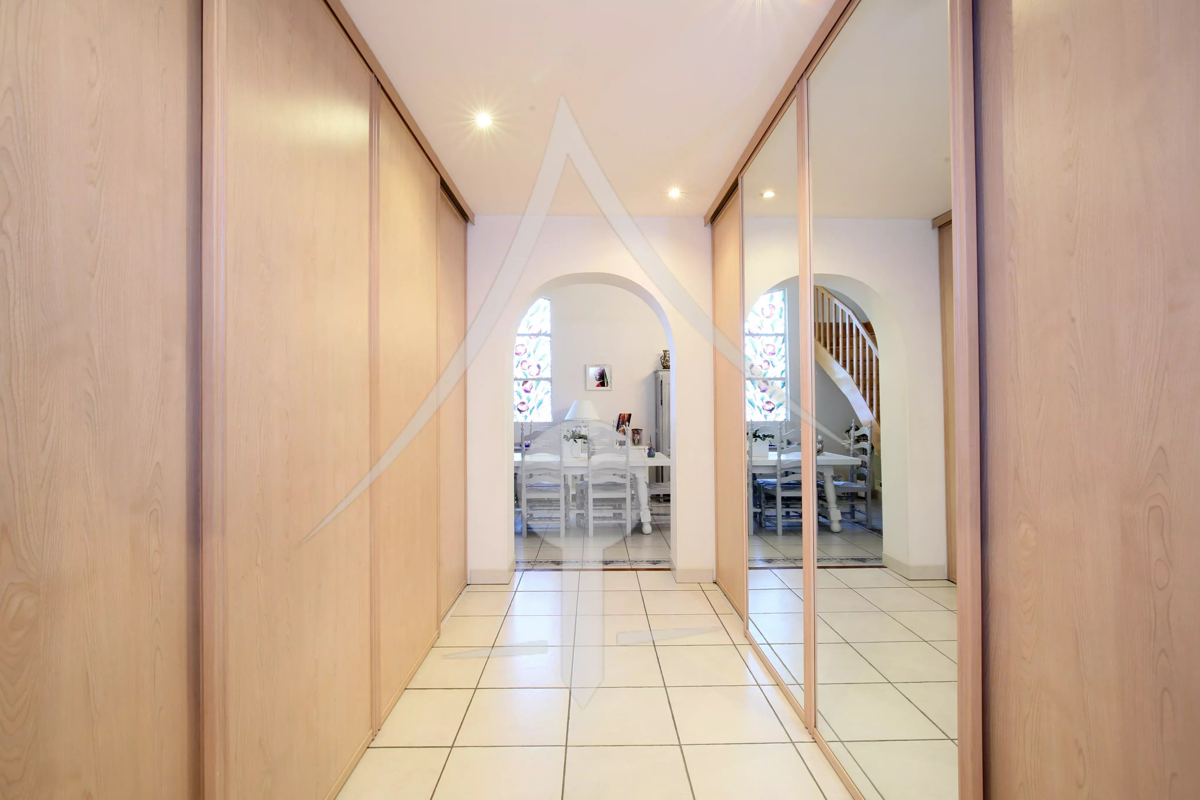House for sale in Muret (Le Barry) — 220 sqm single-story, 5 bedrooms and swimming pool