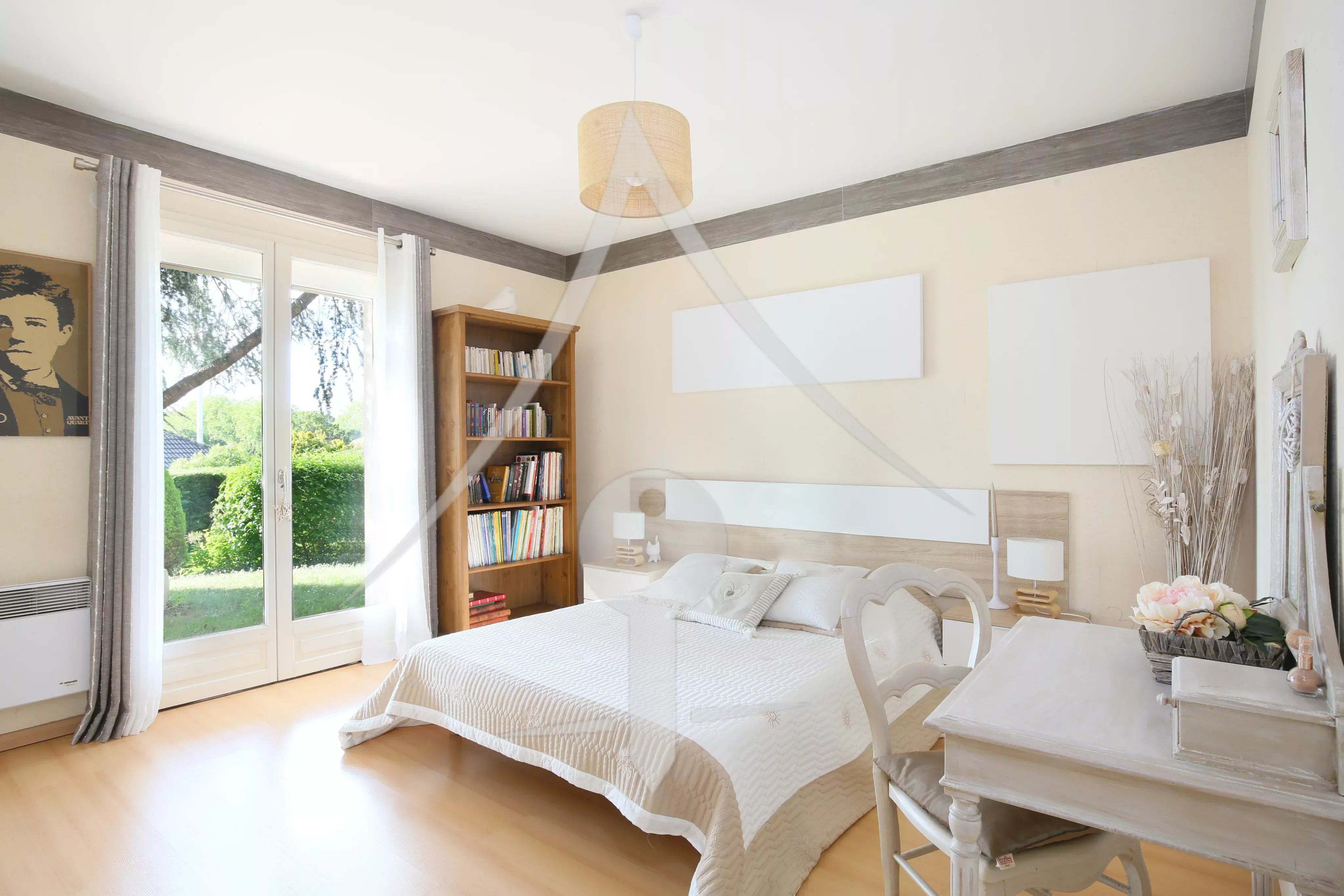 House for sale in Muret (Le Barry) — 220 sqm single-story, 5 bedrooms and swimming pool