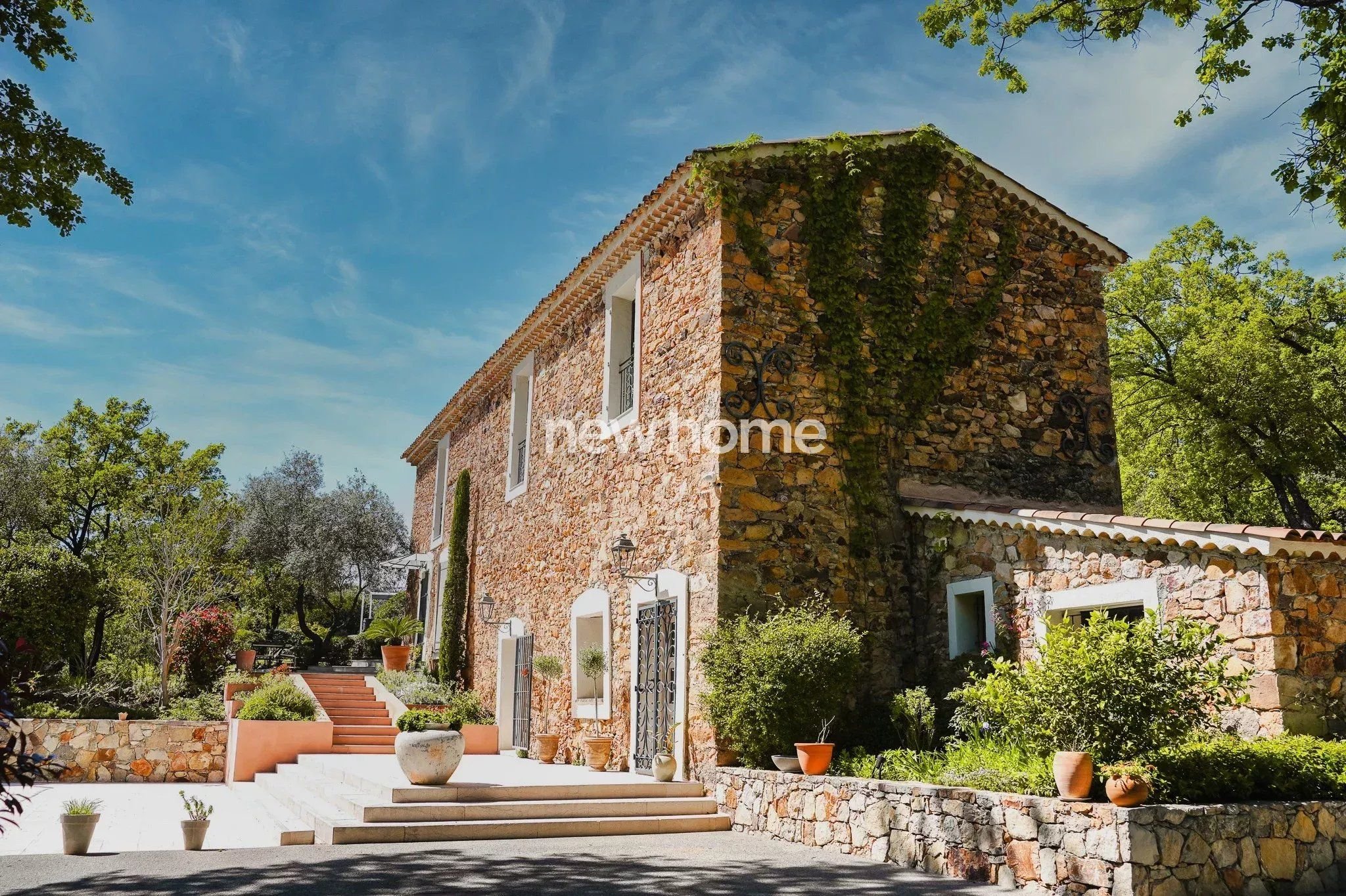 Grande bastide en pierre