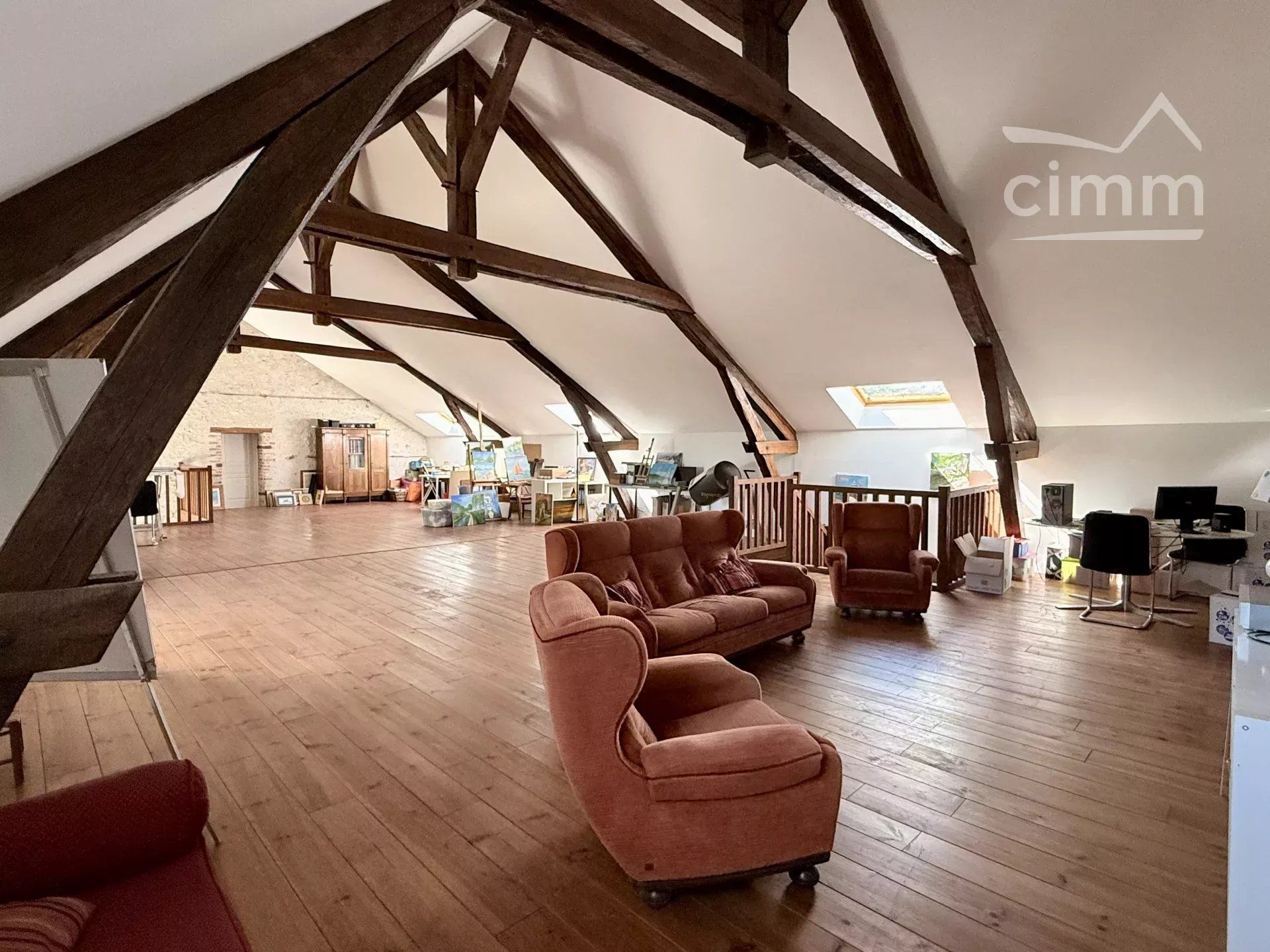 Longère rénovée – 3 salons, 2 suites parentales + 4 chambres terrain, 6 000 m²