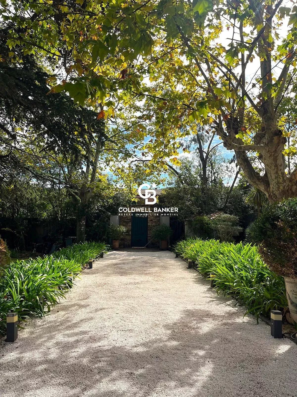 Bastide avec 2 appartements T4 indépendants à 5 min de la mer - 83260 La Crau