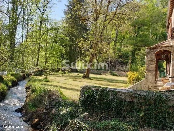 Ancien moulin au cœur du Morvan – Rivière, nature et sérénité