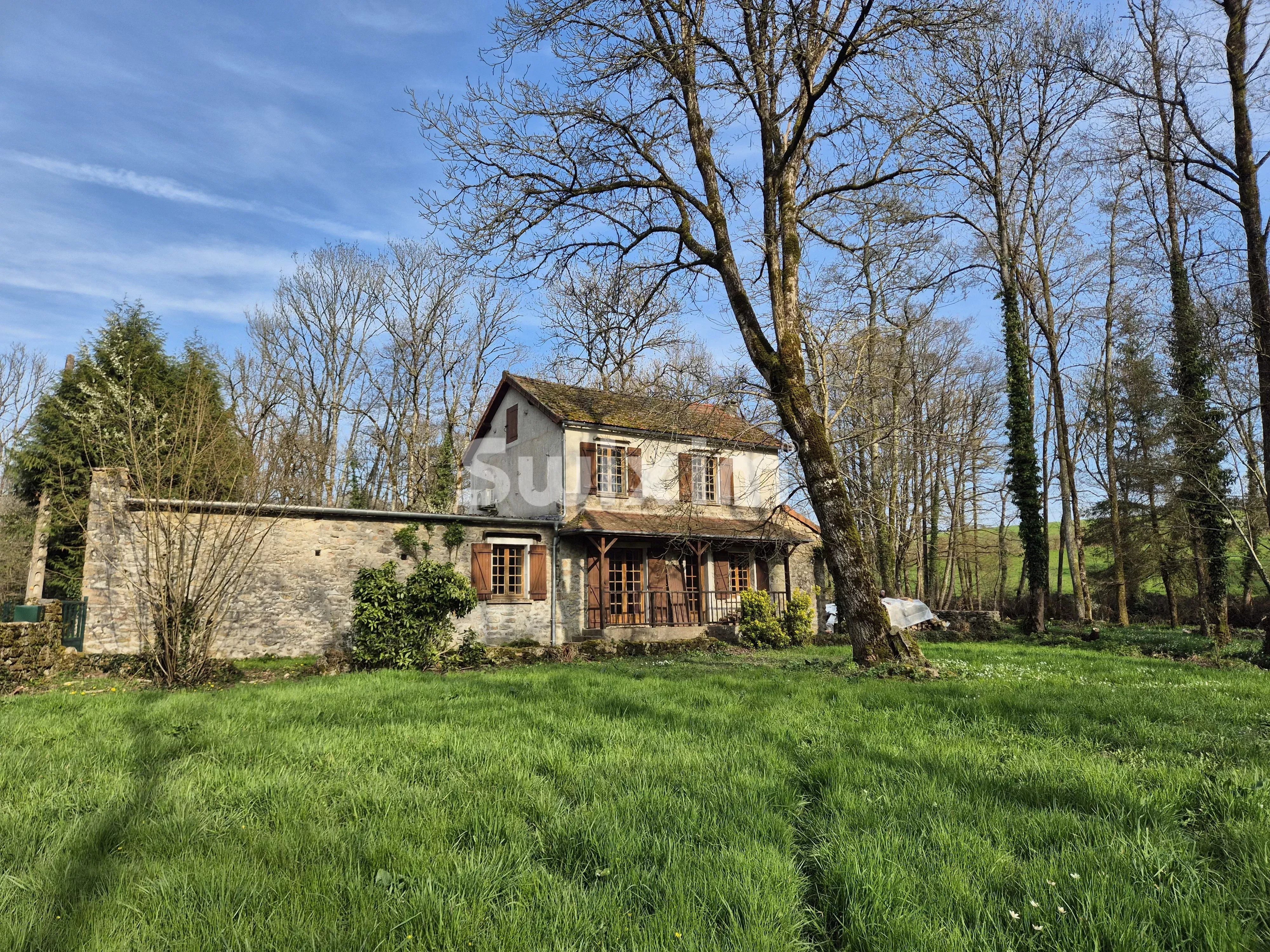 Ancien moulin au cœur du Morvan – Rivière, nature et sérénité