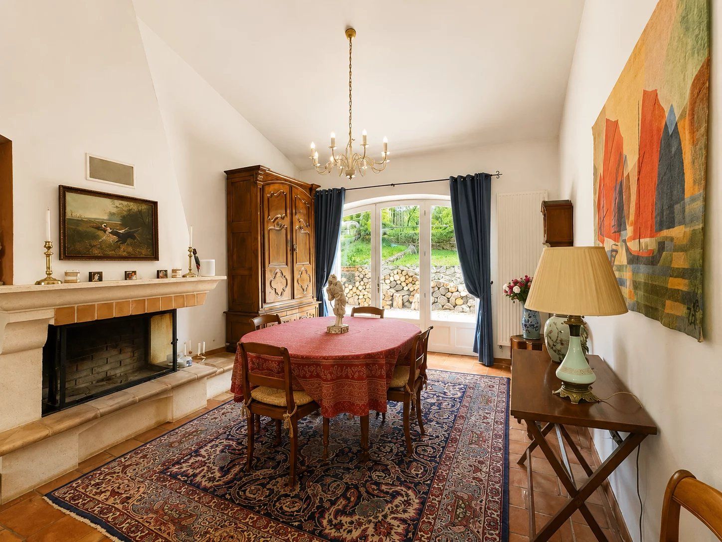 BELLE PROPRIÉTÉ AVEC DÉPENDANCE ET CARRIÈRE