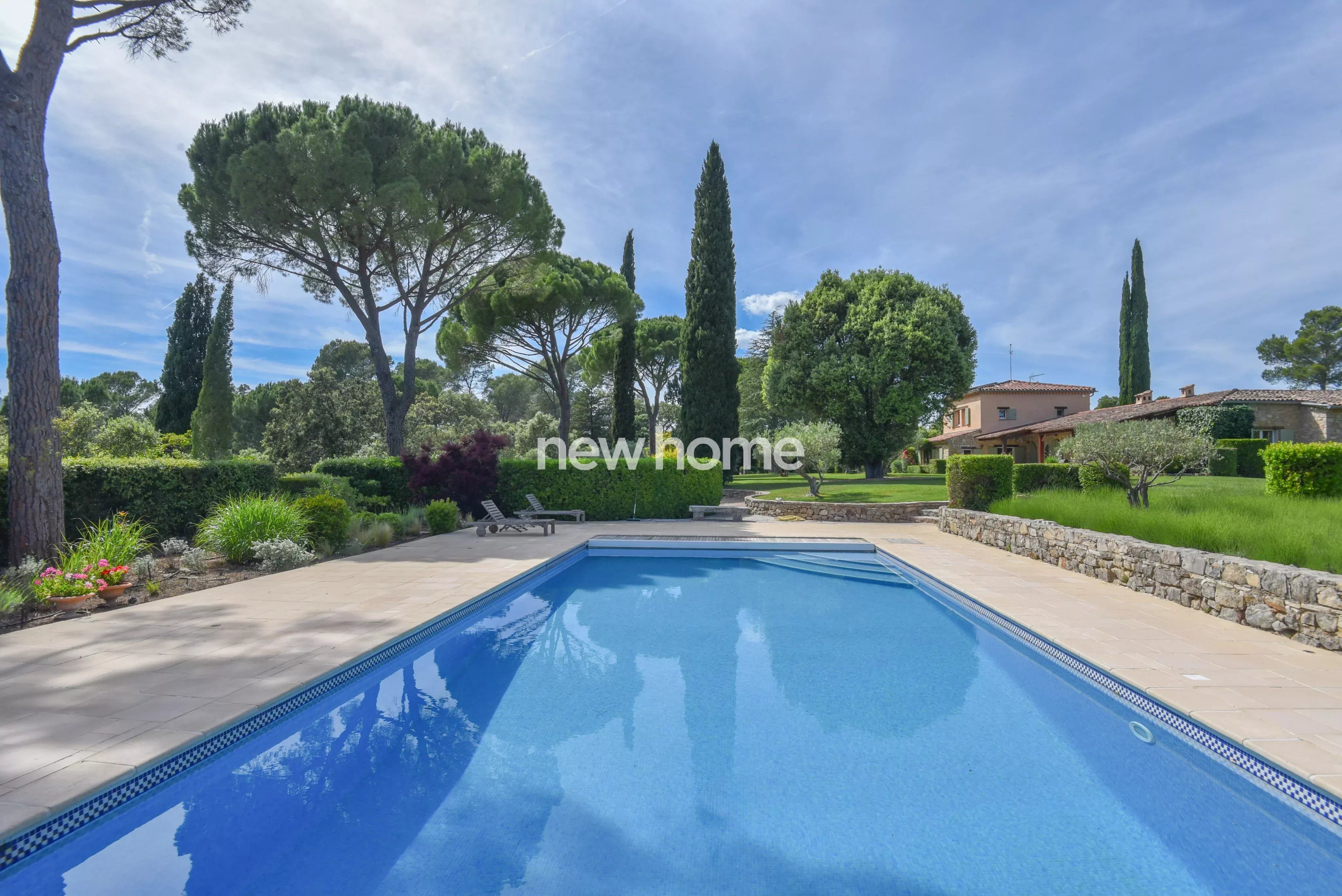 Un domaine provençal d’exception où luxe, authenticité et intimité se rencontrent