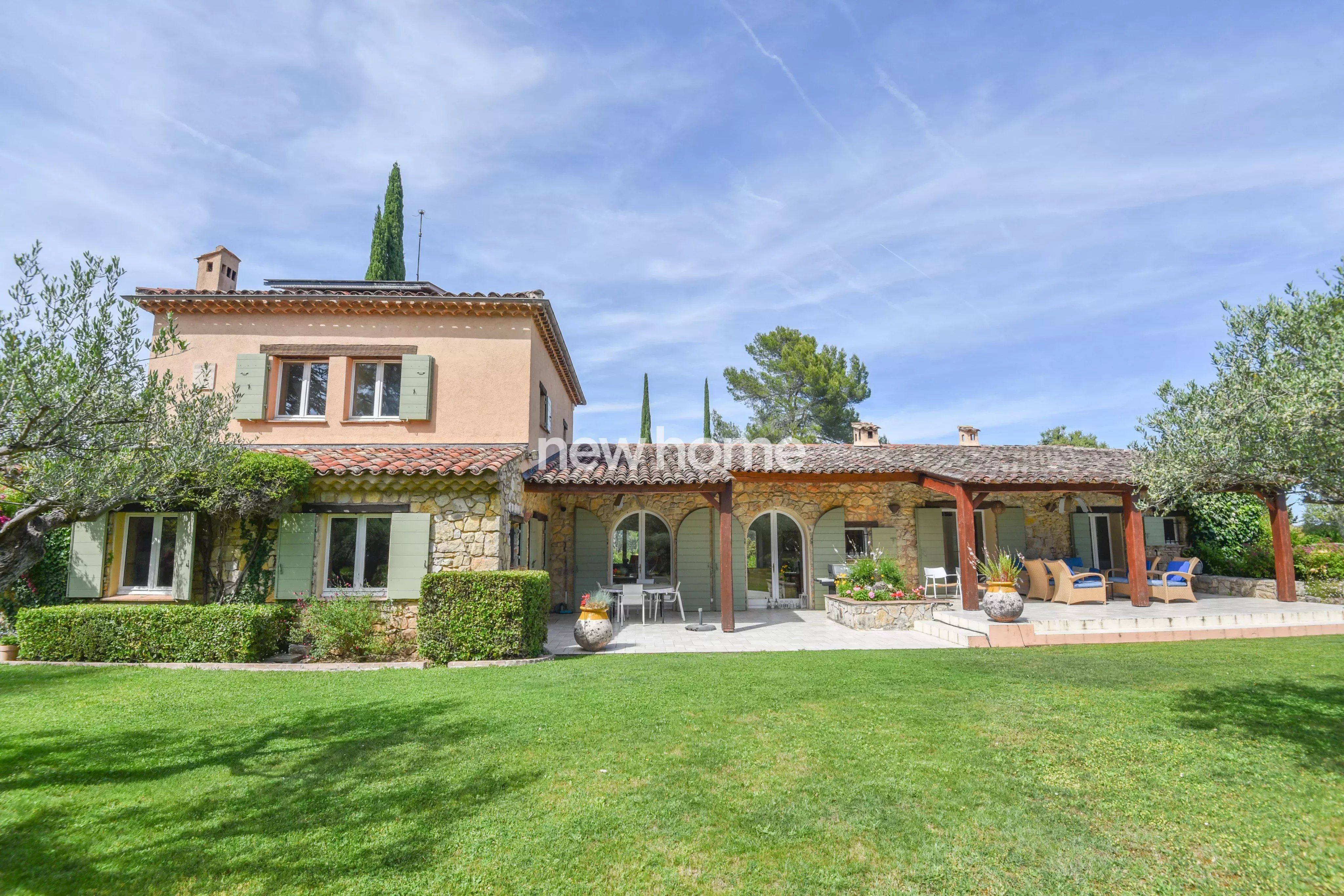 Un domaine provençal d’exception où luxe, authenticité et intimité se rencontrent