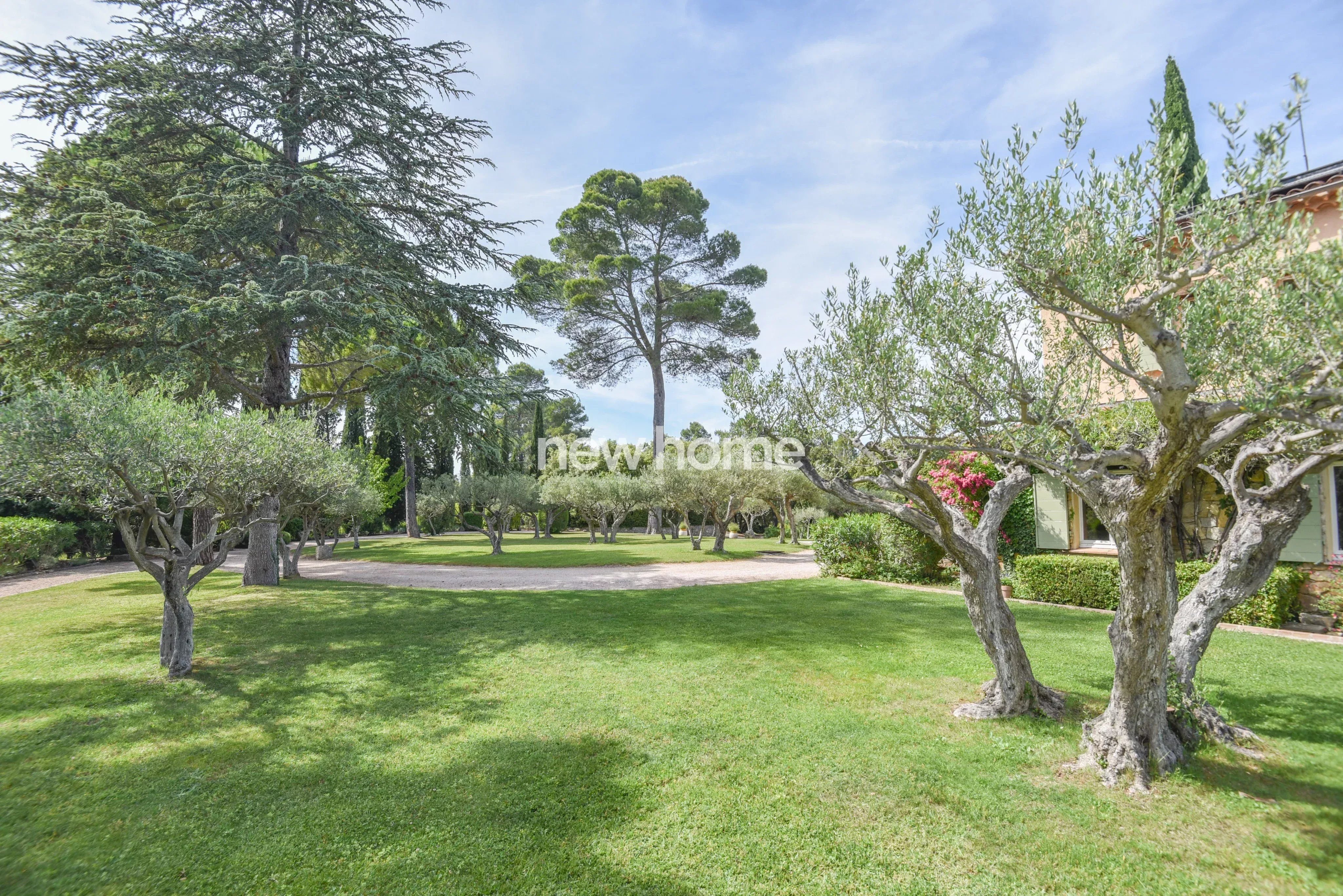 Un domaine provençal d’exception où luxe, authenticité et intimité se rencontrent