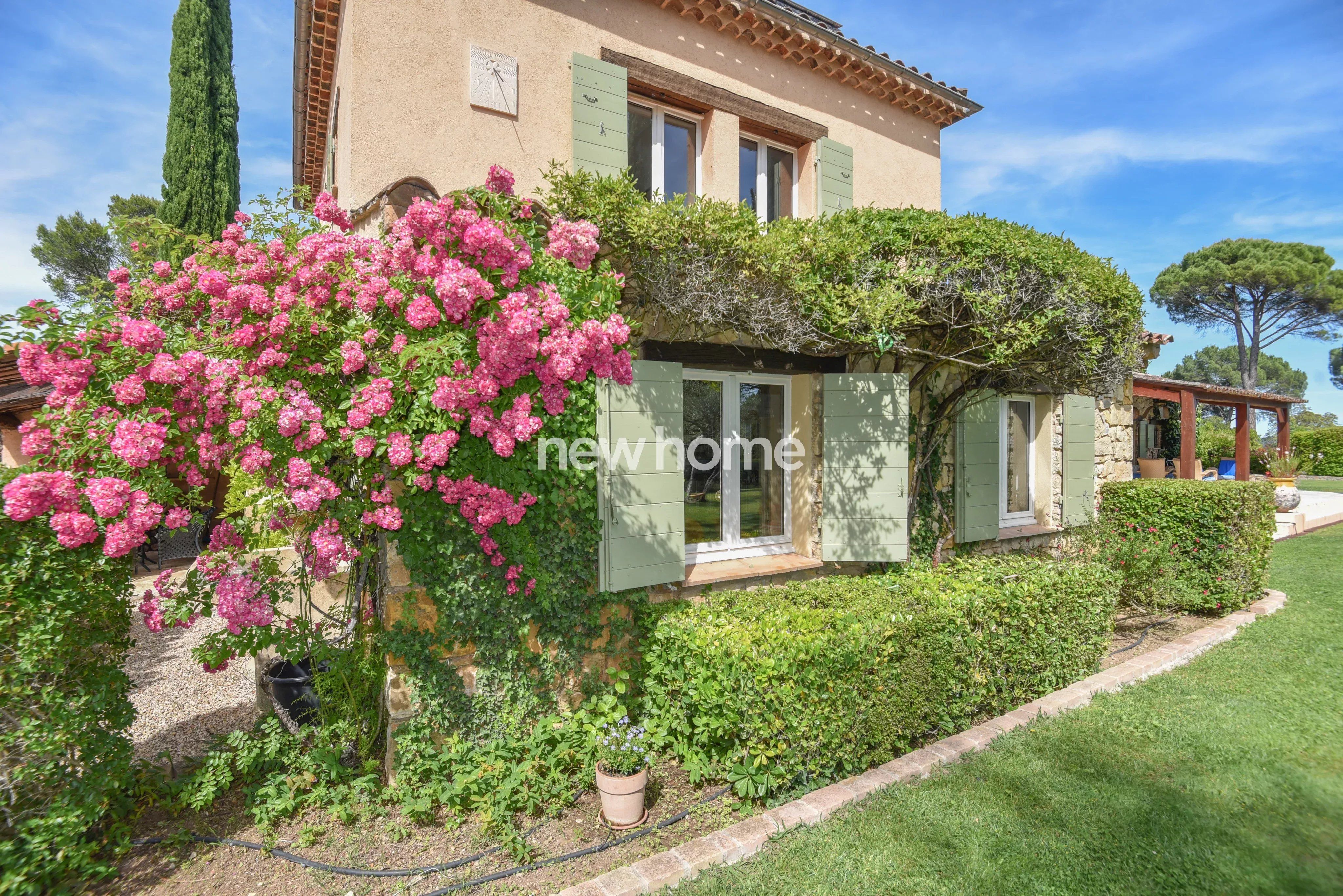 Un domaine provençal d’exception où luxe, authenticité et intimité se rencontrent