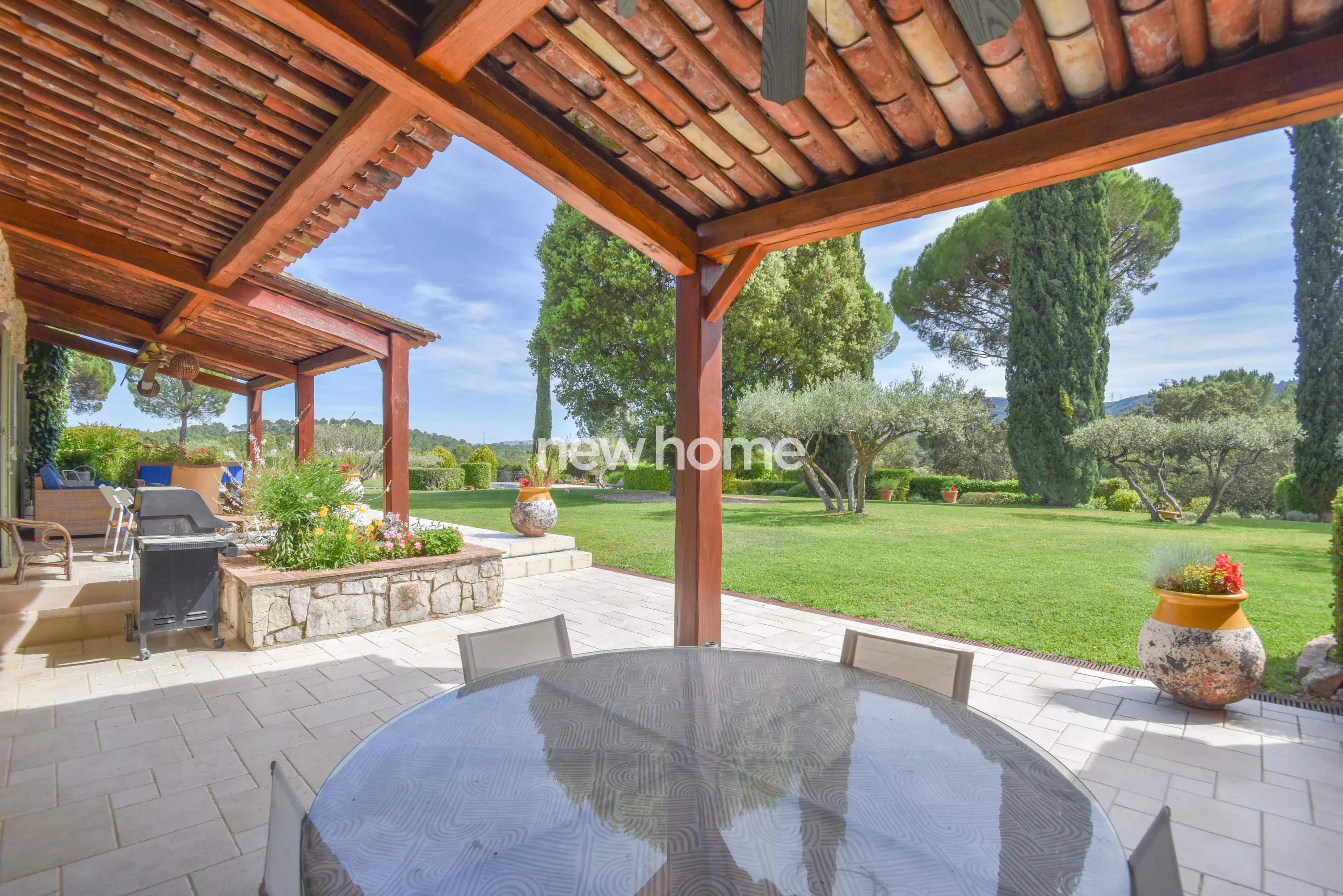 Un domaine provençal d’exception où luxe, authenticité et intimité se rencontrent