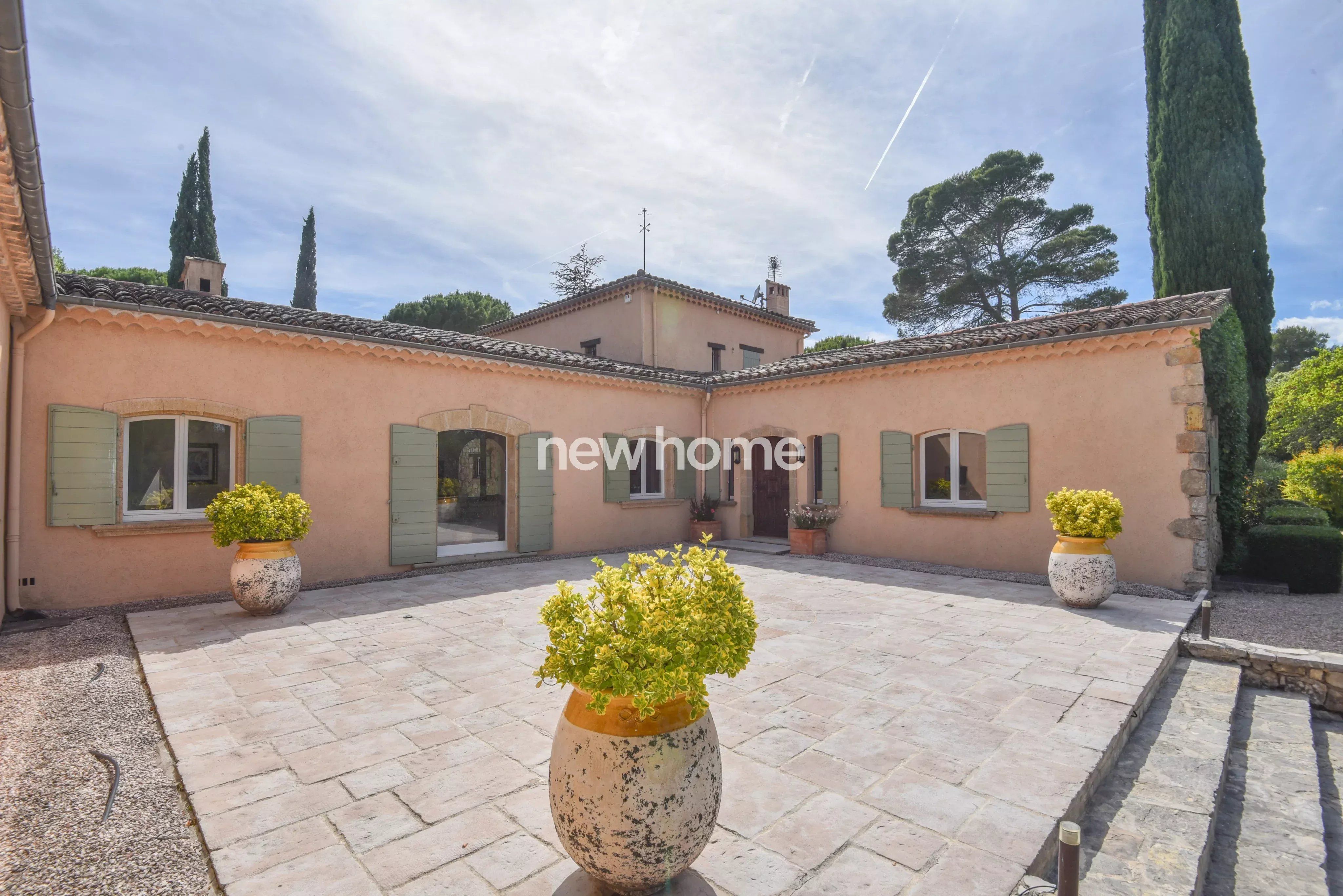 Un domaine provençal d’exception où luxe, authenticité et intimité se rencontrent