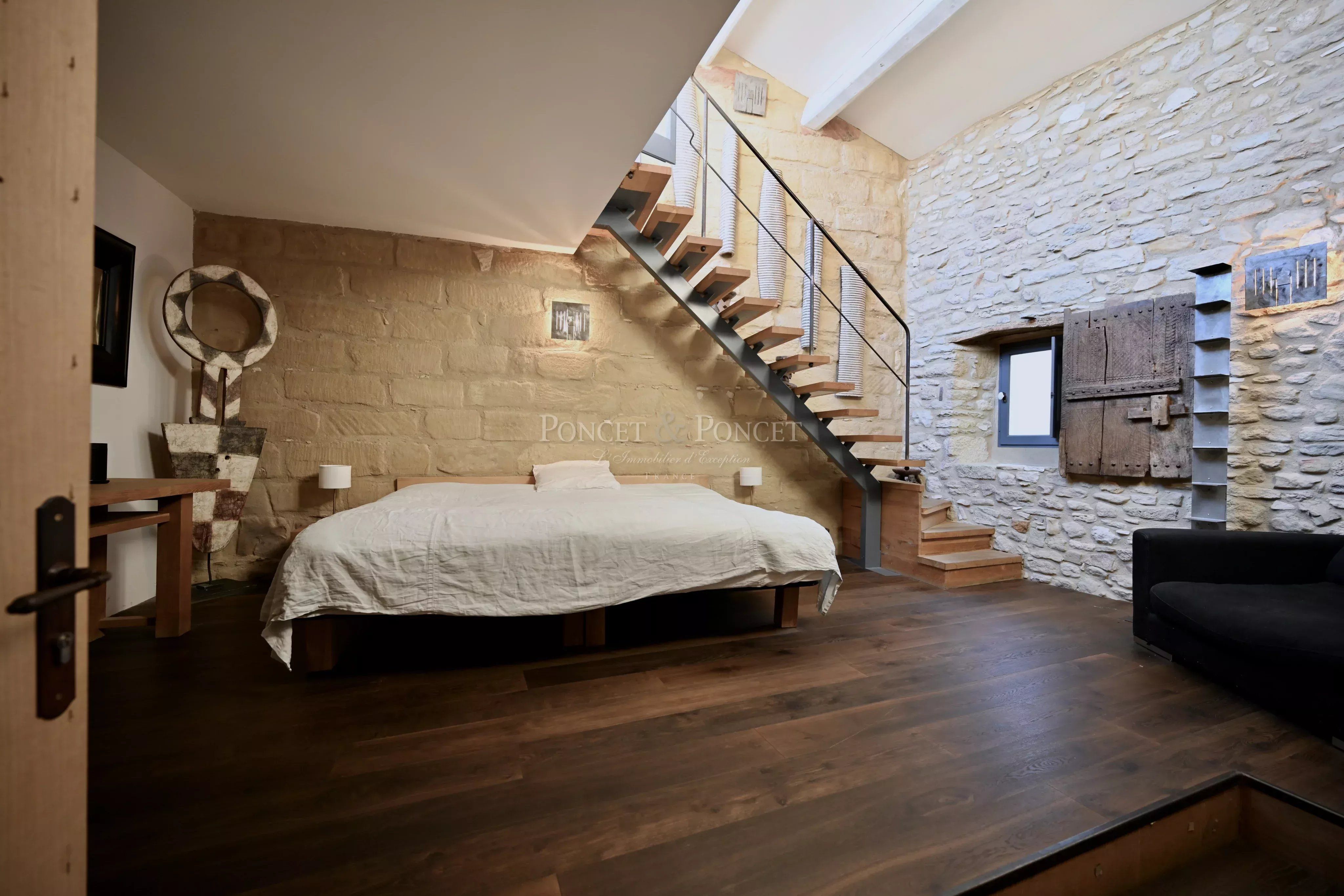 Propriété de charme et de caractère avec vue panoramique jusqu’au Duché d’Uzès