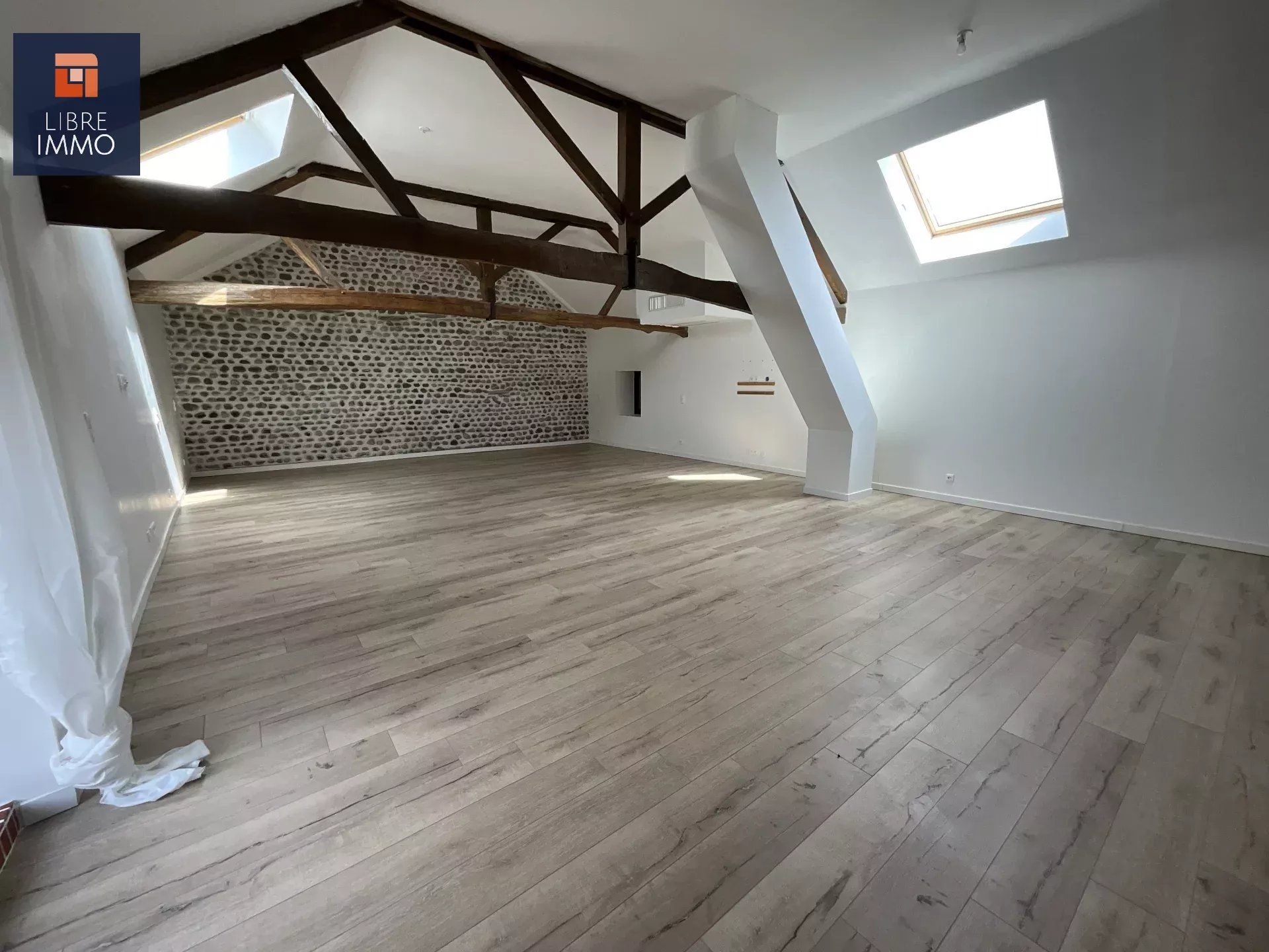 À VENDRE, Belle propriété de caractère de 402 m²