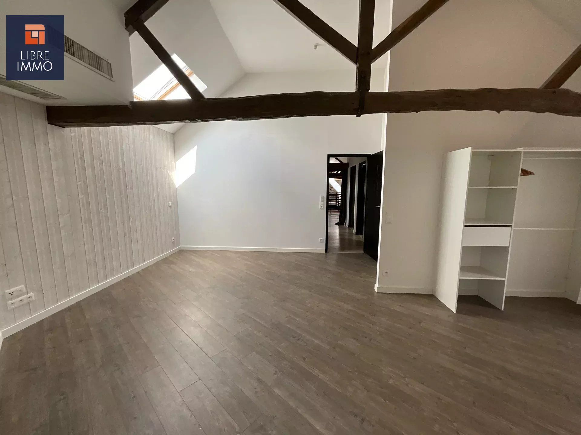À VENDRE, Belle propriété de caractère de 402 m²