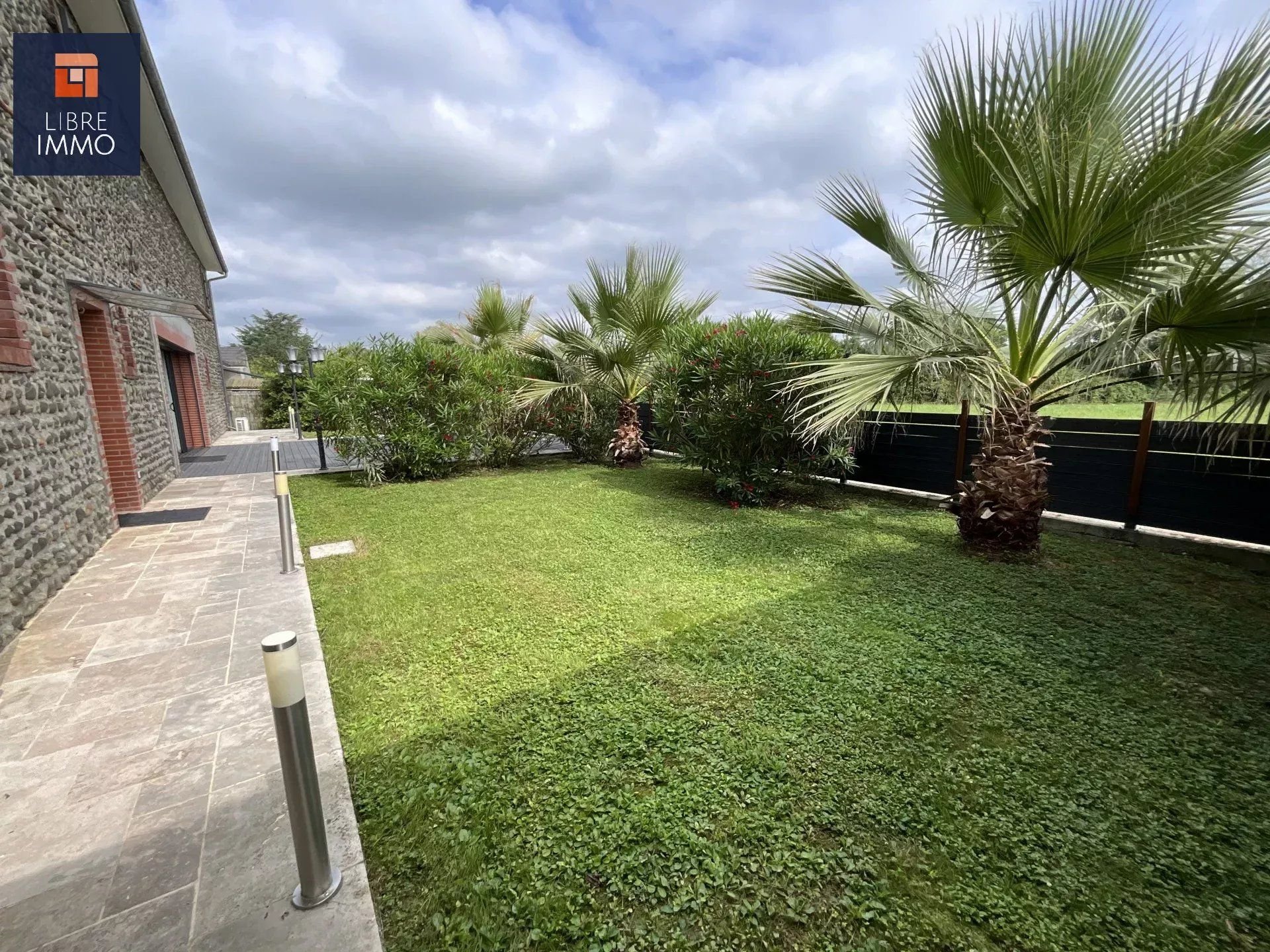 À VENDRE, Belle propriété de caractère de 402 m²