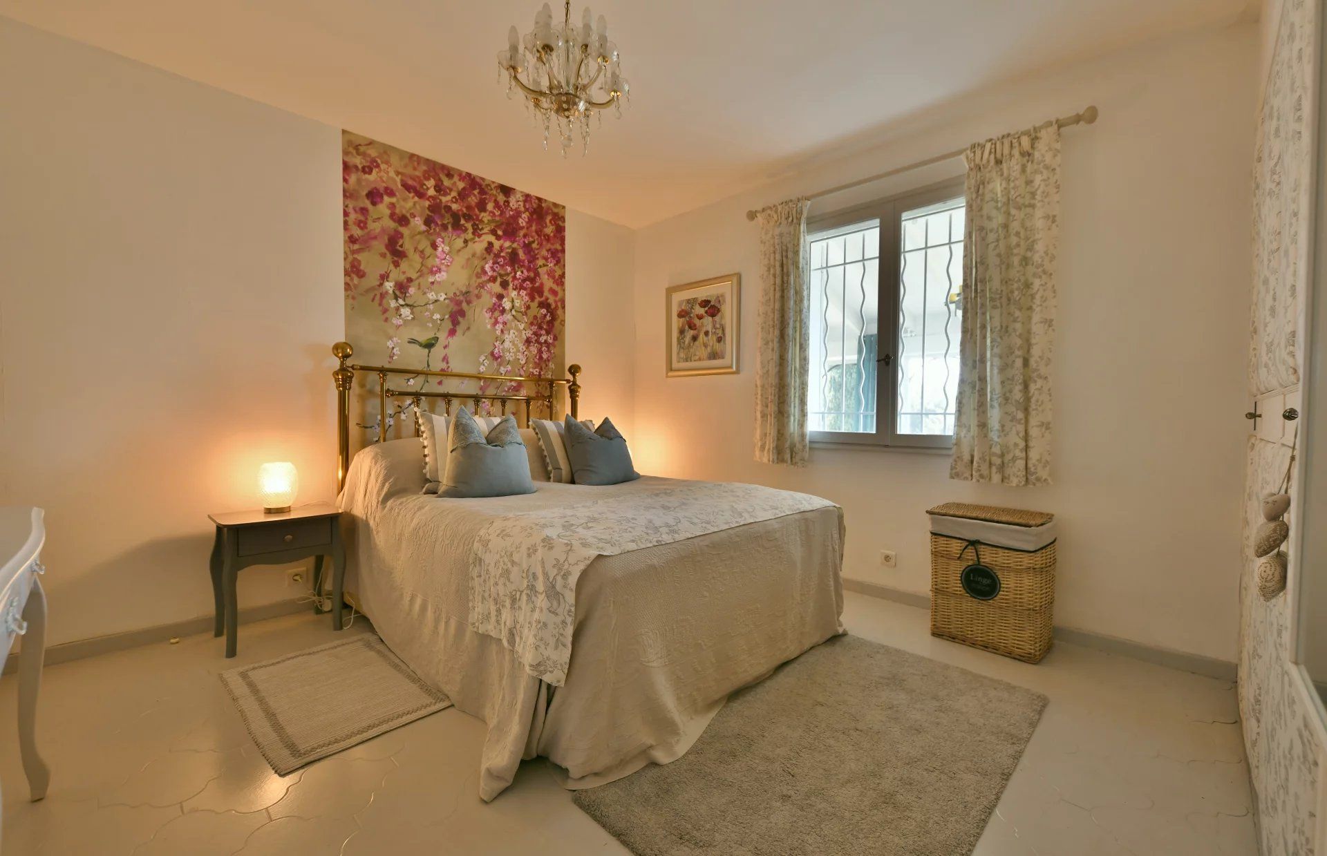 Charmante maison péridionale de 164 m² avec surpebe jardin et piscine